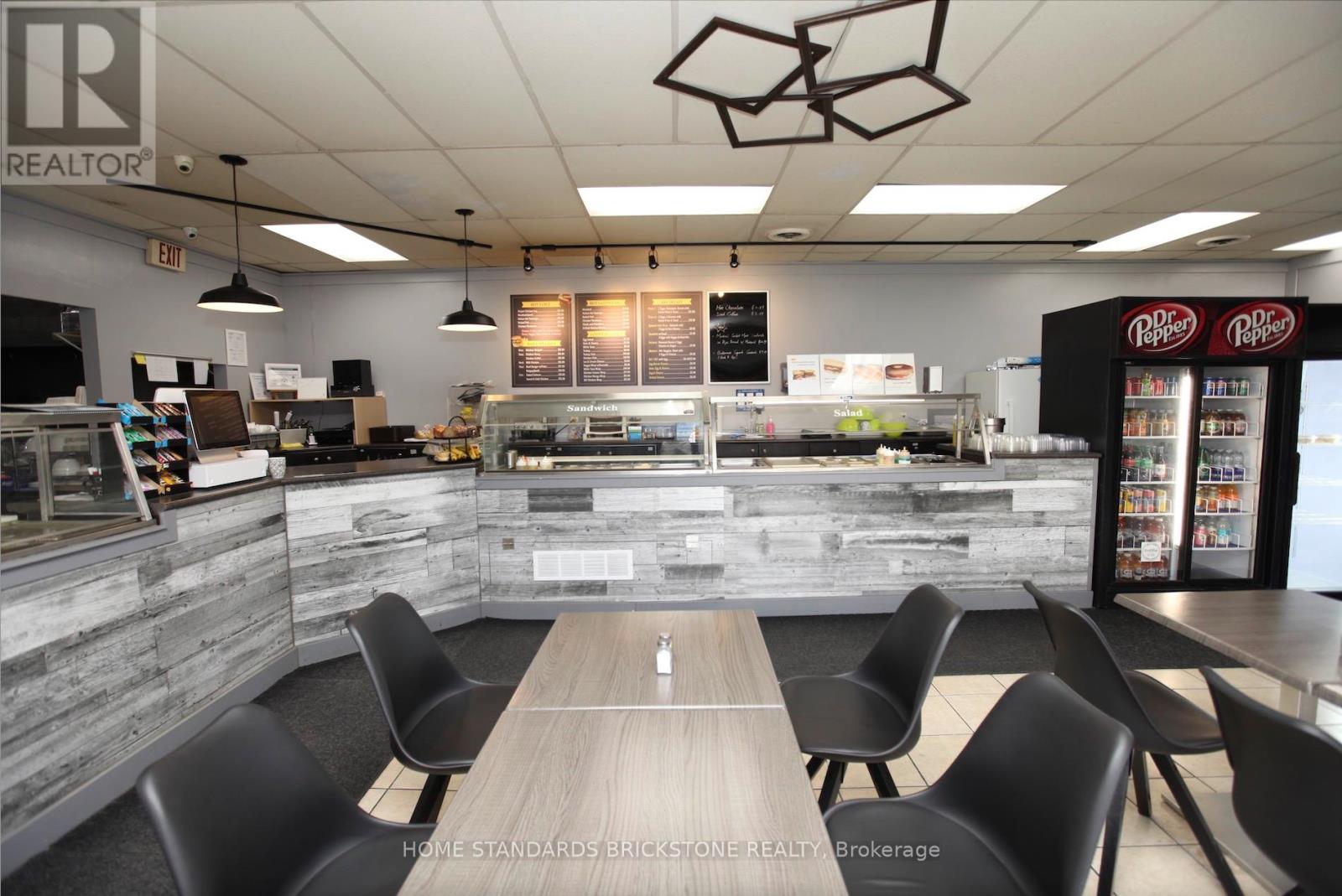 4069 Chesswood Drive, Toronto, Ontario  M3J 2R8 - Photo 3 - W12490360