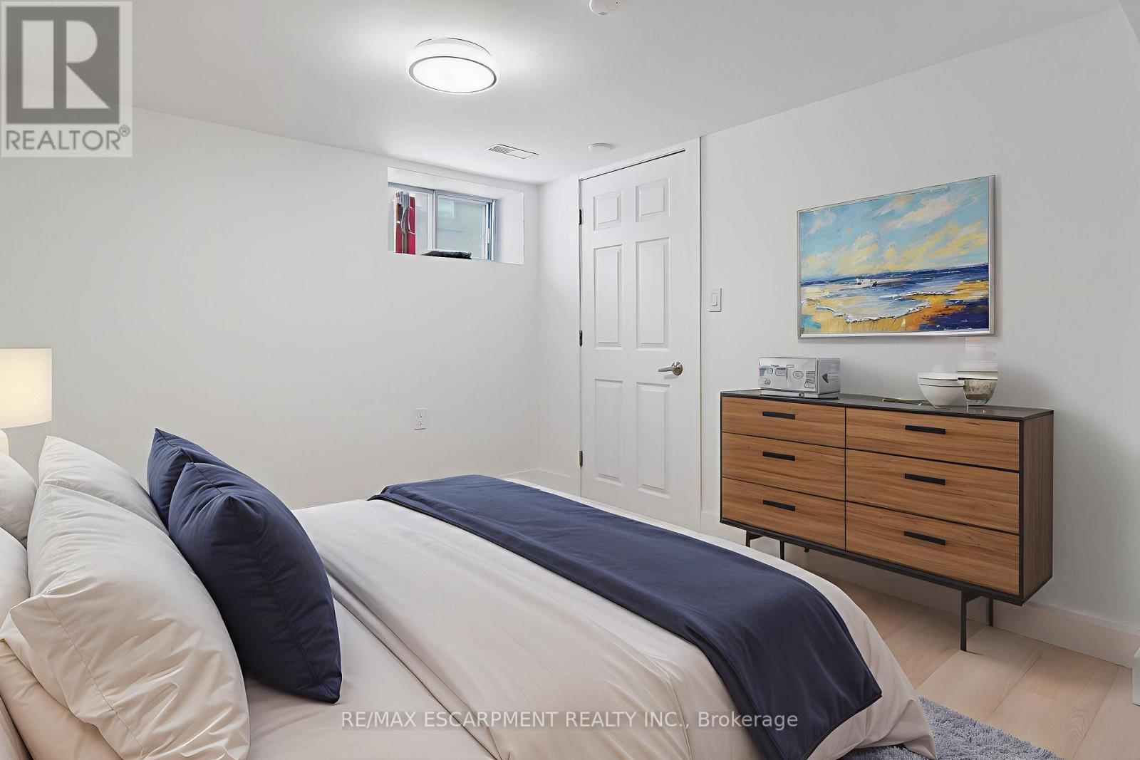 Lower - 206 Queen Street W, Mississauga, Ontario  L5H 1L6 - Photo 8 - W12490378