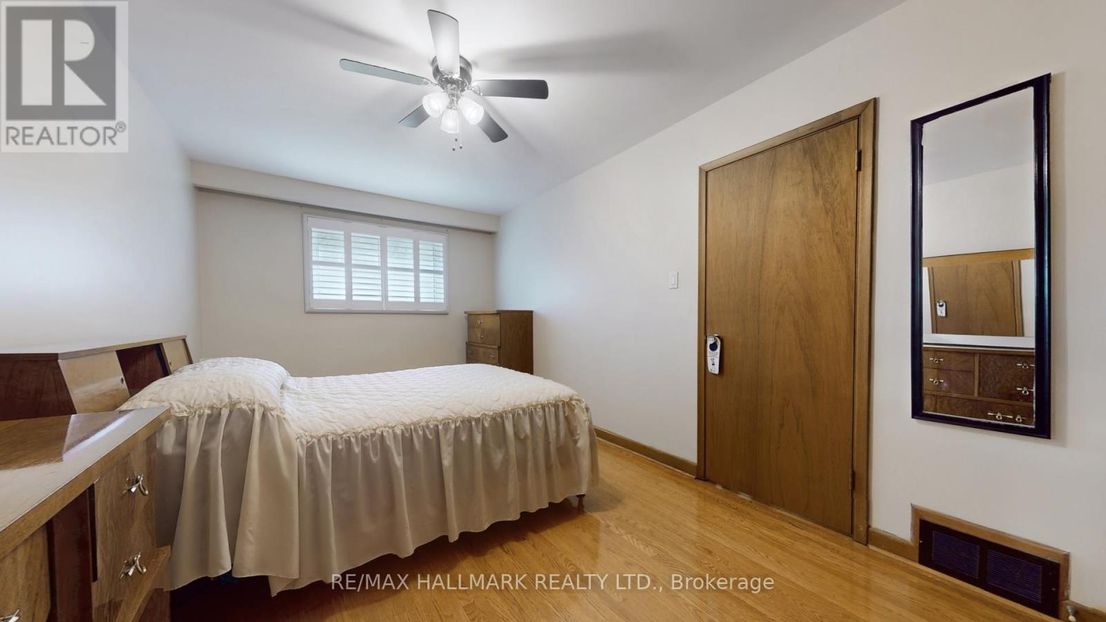 51 Wintergreen Road, Toronto, Ontario  M3M 2H9 - Photo 12 - W12490380