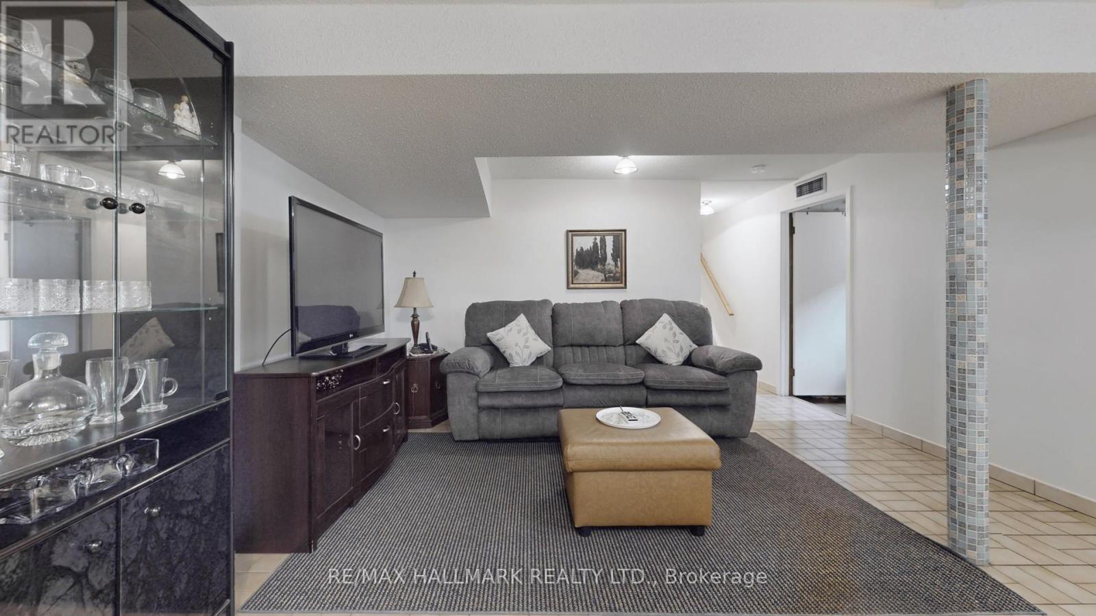 51 Wintergreen Road, Toronto, Ontario  M3M 2H9 - Photo 17 - W12490380