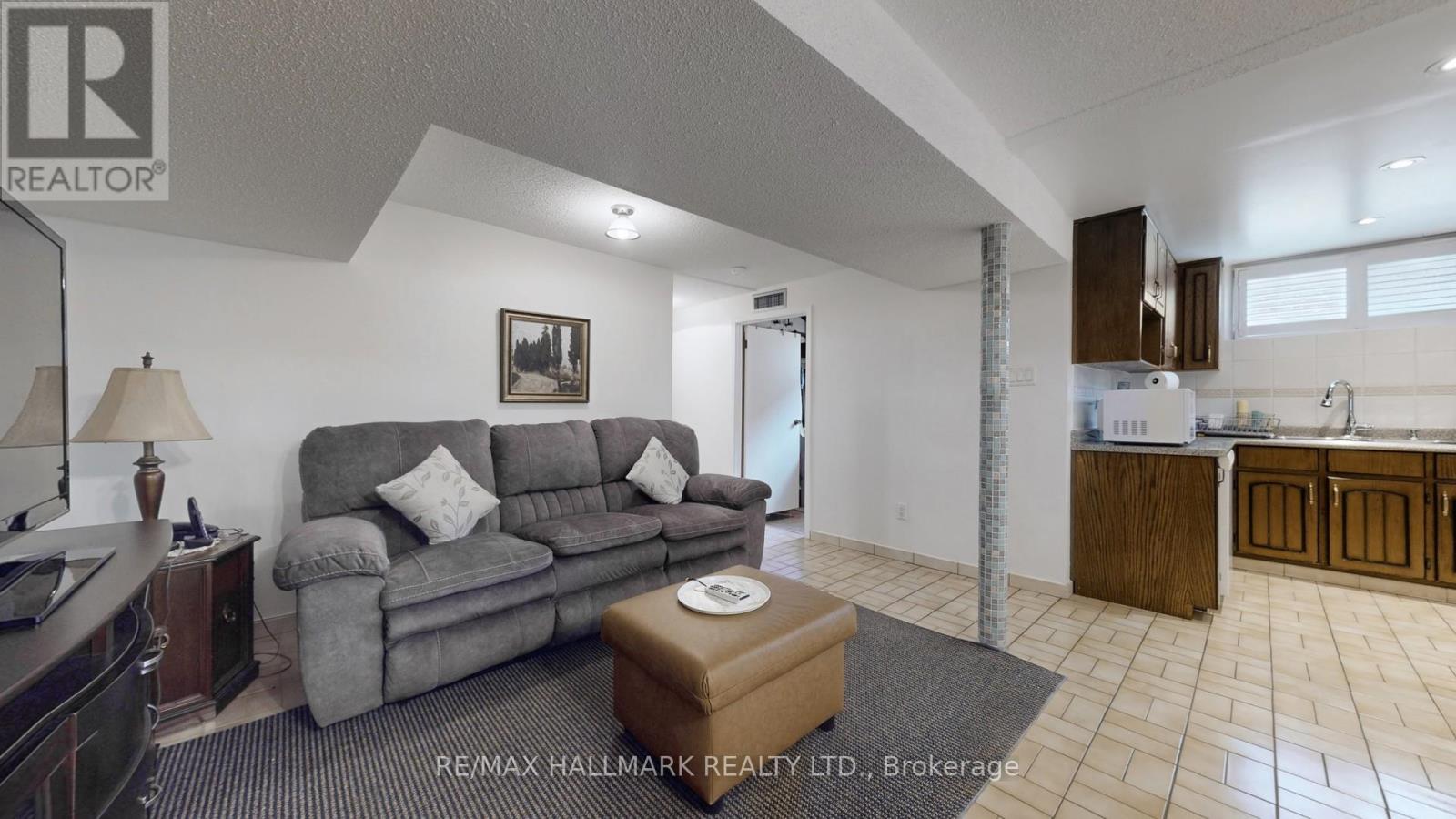 51 Wintergreen Road, Toronto, Ontario  M3M 2H9 - Photo 18 - W12490380