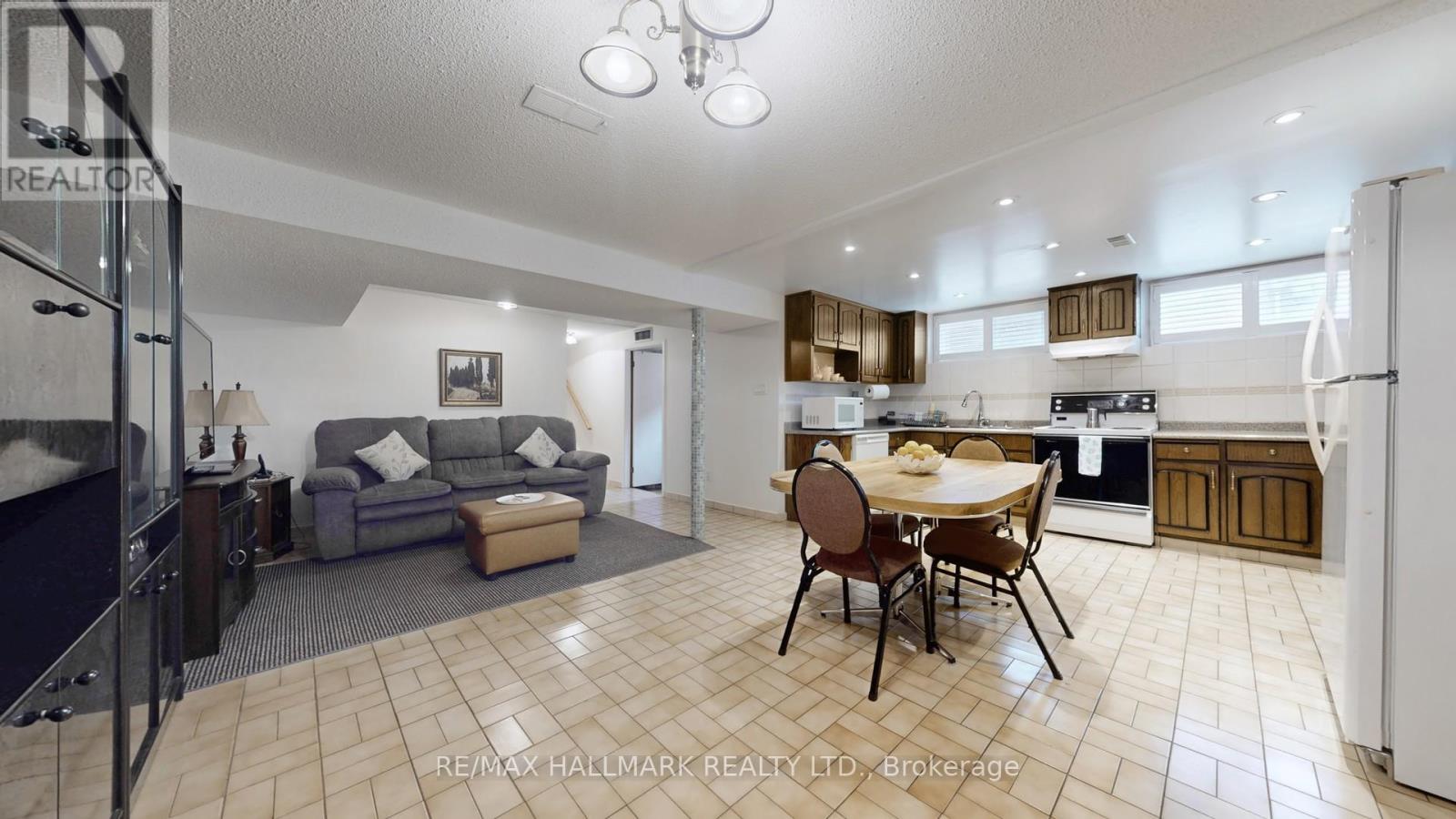 51 Wintergreen Road, Toronto, Ontario  M3M 2H9 - Photo 19 - W12490380