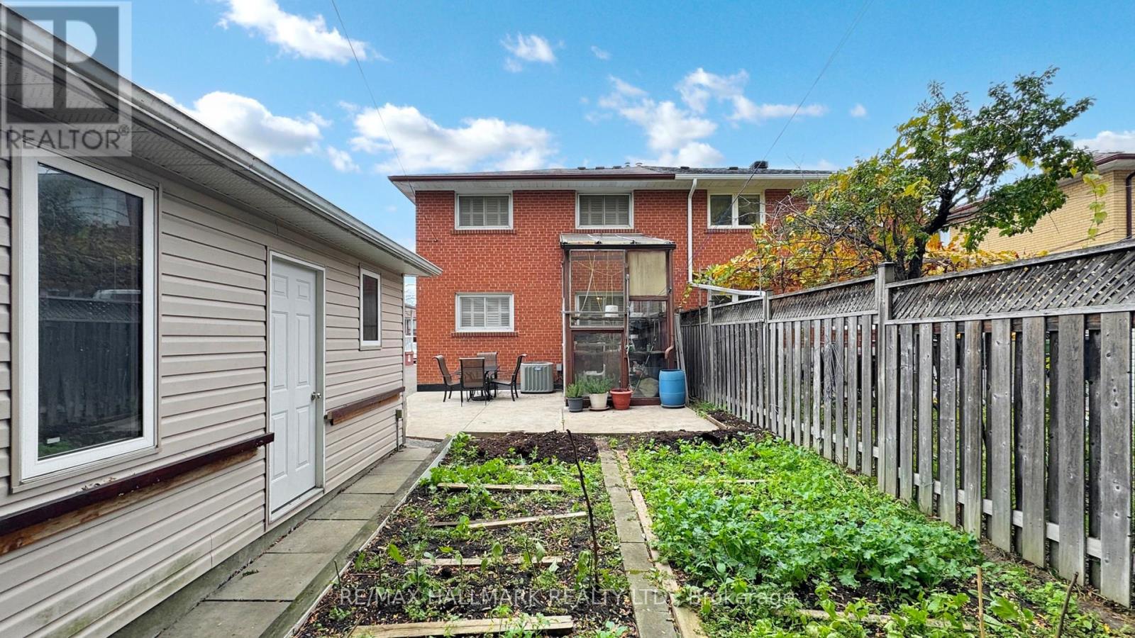 51 Wintergreen Road, Toronto, Ontario  M3M 2H9 - Photo 22 - W12490380