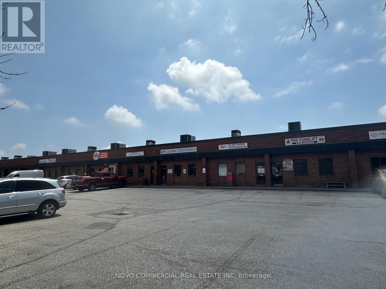 5 - 7150 Torbram Road W, Mississauga, Ontario  L4T 3Z8 - Photo 1 - W12490392