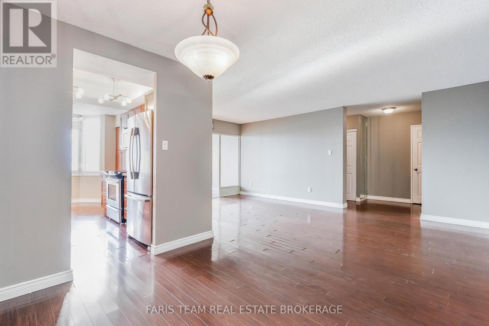 1510 - 100 County Court Boulevard, Brampton, Ontario  L6W 3X1 - Photo 12 - W12490398