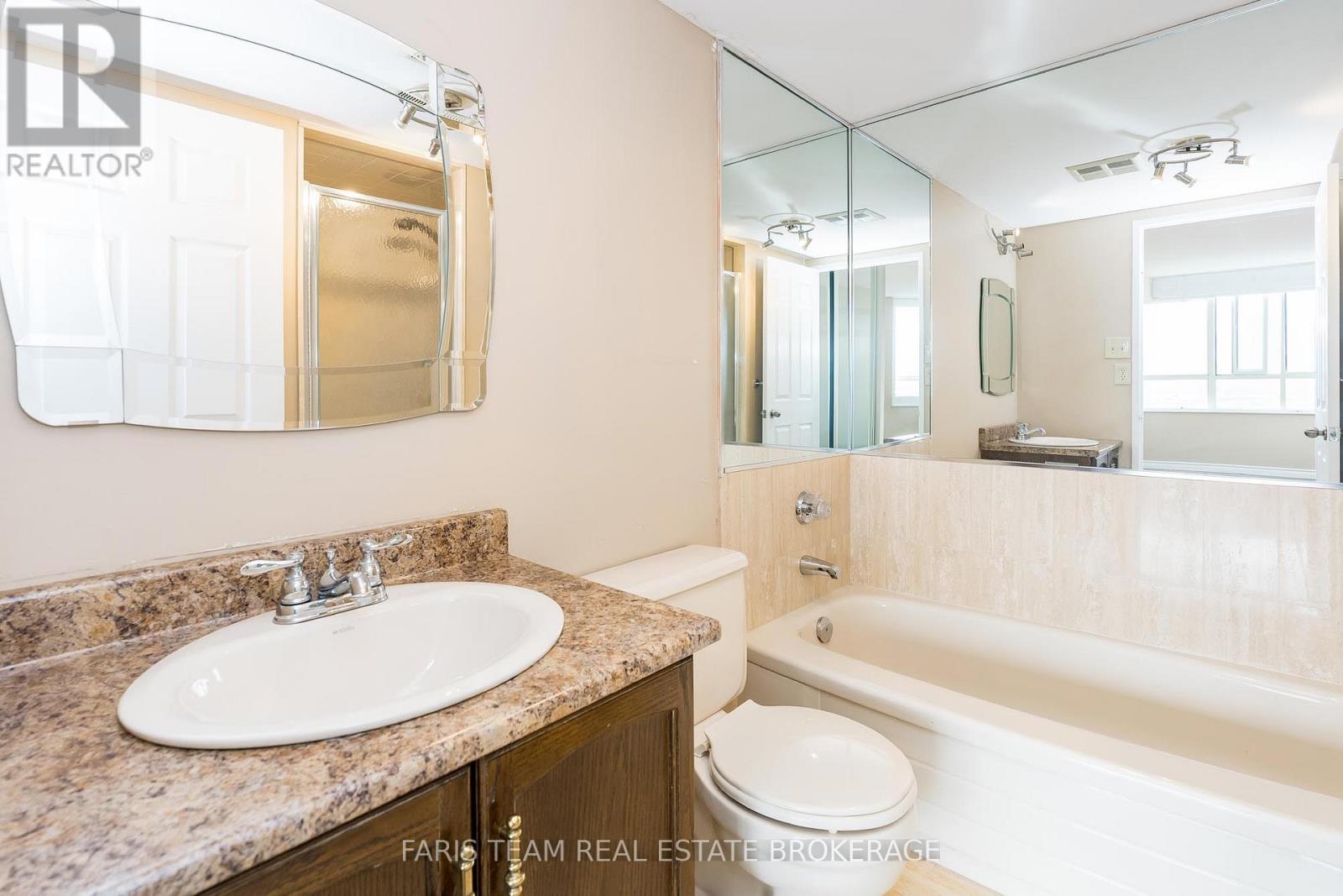 1510 - 100 County Court Boulevard, Brampton, Ontario  L6W 3X1 - Photo 18 - W12490398