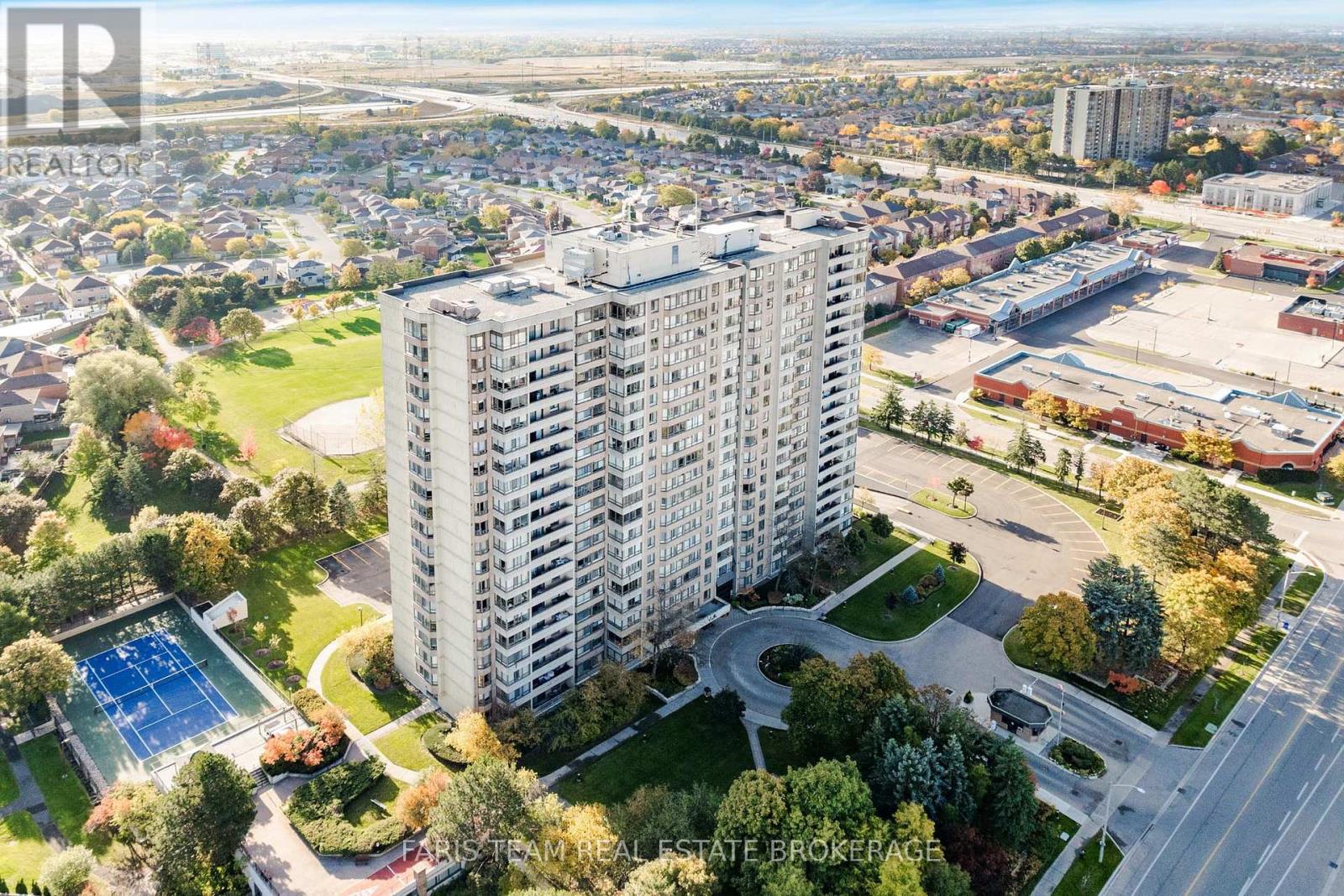 1510 - 100 County Court Boulevard, Brampton, Ontario  L6W 3X1 - Photo 3 - W12490398