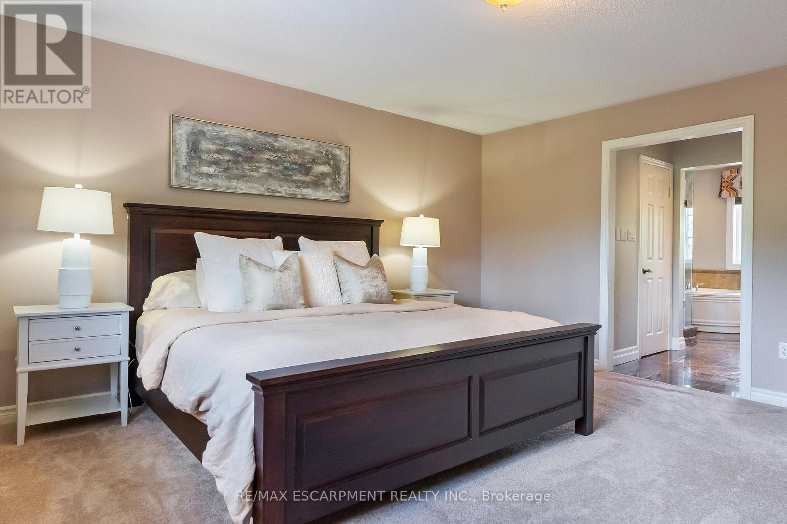 2421 Susquehanna Court, Oakville, Ontario  L6H 5Y8 - Photo 25 - W12490400