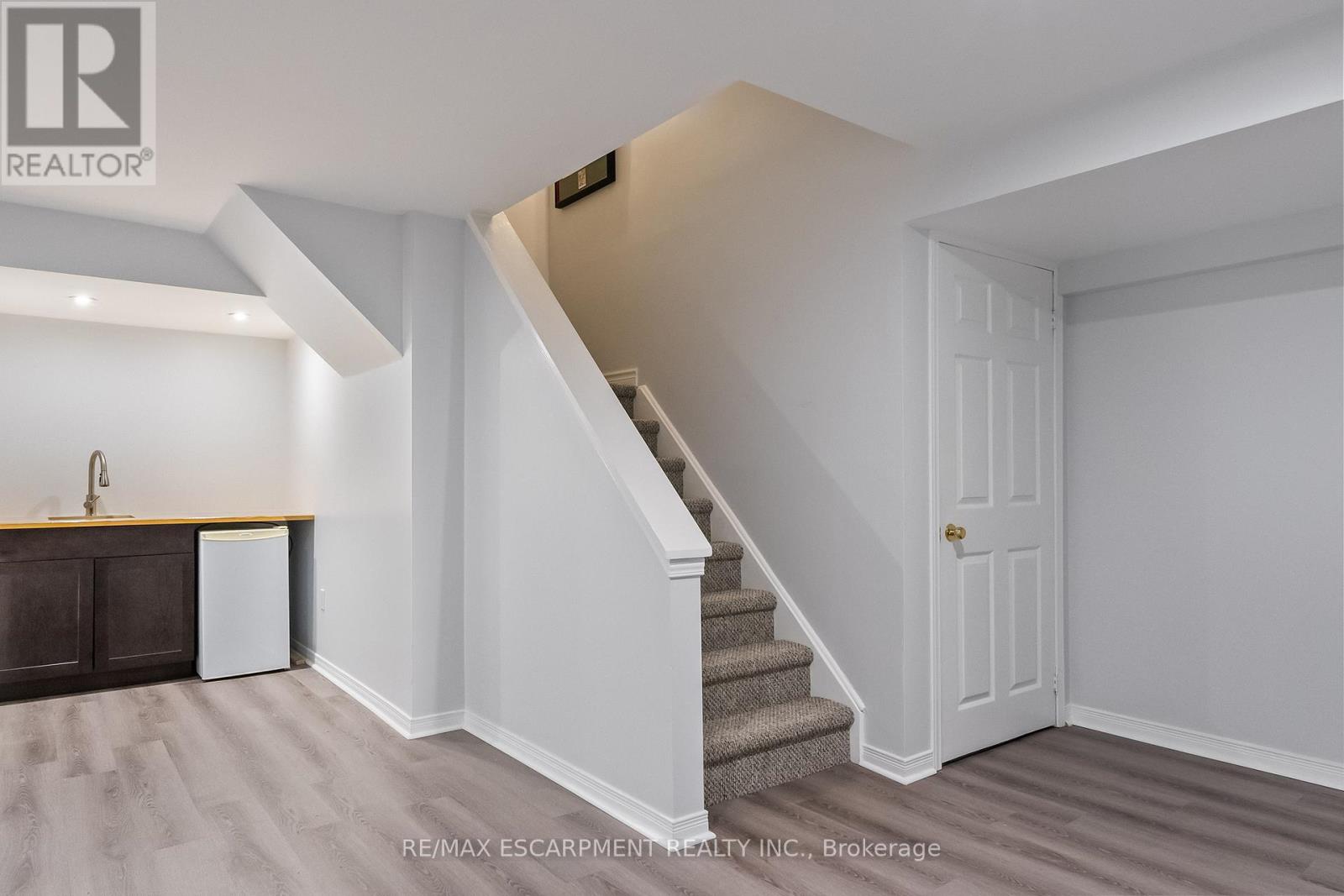 2421 Susquehanna Court, Oakville, Ontario  L6H 5Y8 - Photo 33 - W12490400