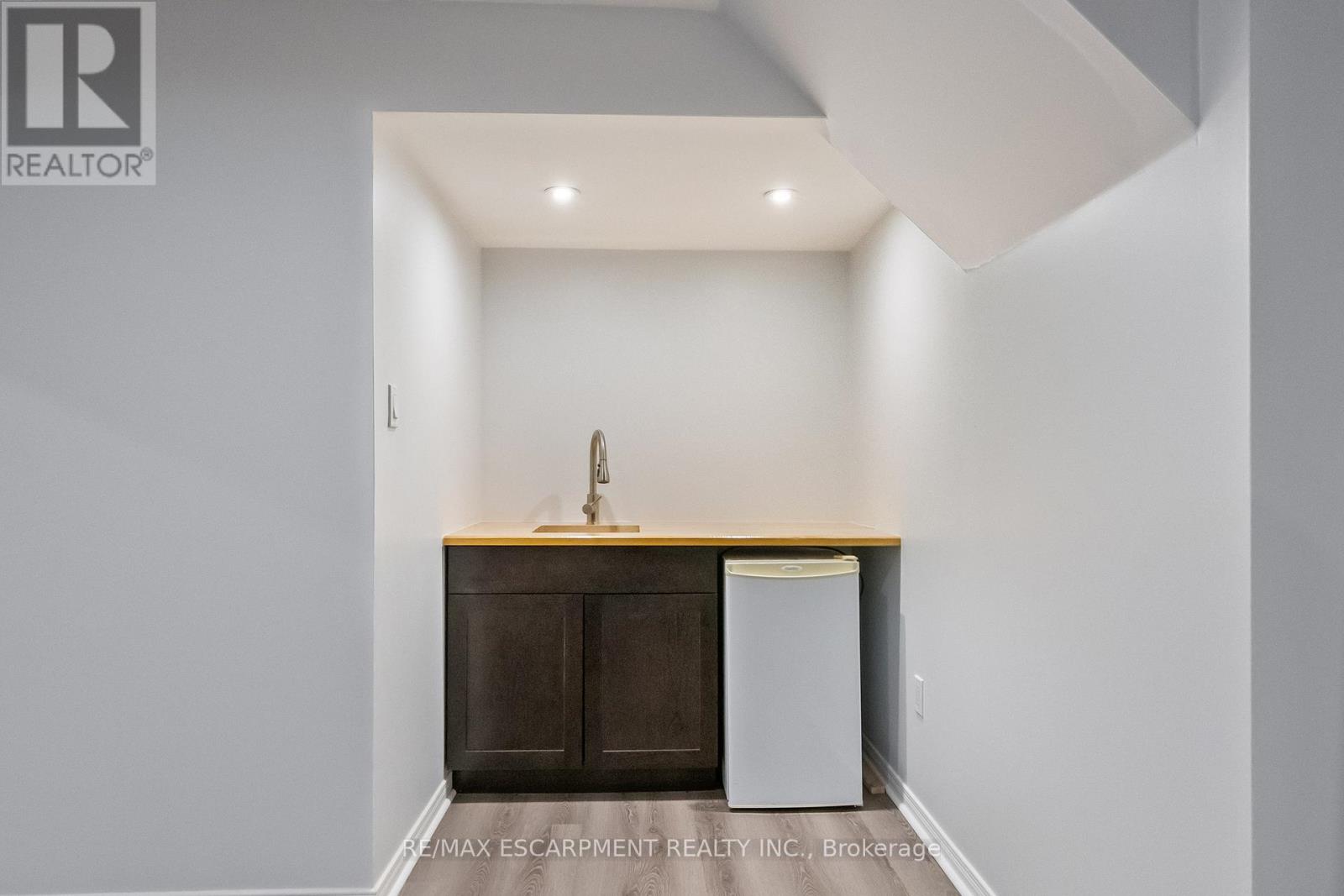 2421 Susquehanna Court, Oakville, Ontario  L6H 5Y8 - Photo 35 - W12490400