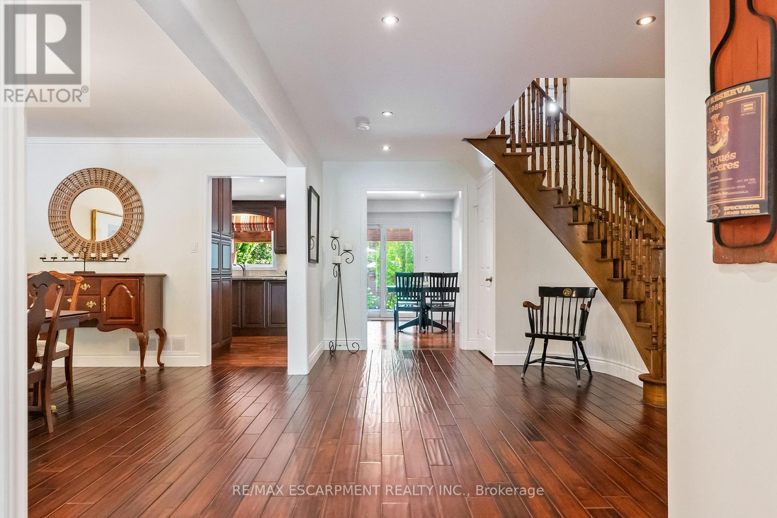 2421 Susquehanna Court, Oakville, Ontario  L6H 5Y8 - Photo 7 - W12490400