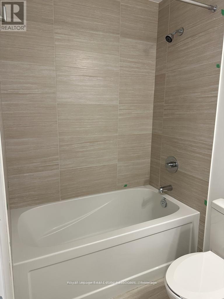 204 - 95 Attmar Drive, Brampton, Ontario  L6P 0Y6 - Photo 9 - W12490406