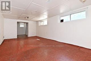 19 Skipton Court, Toronto, Ontario  M3M 2S9 - Photo 25 - W12490412