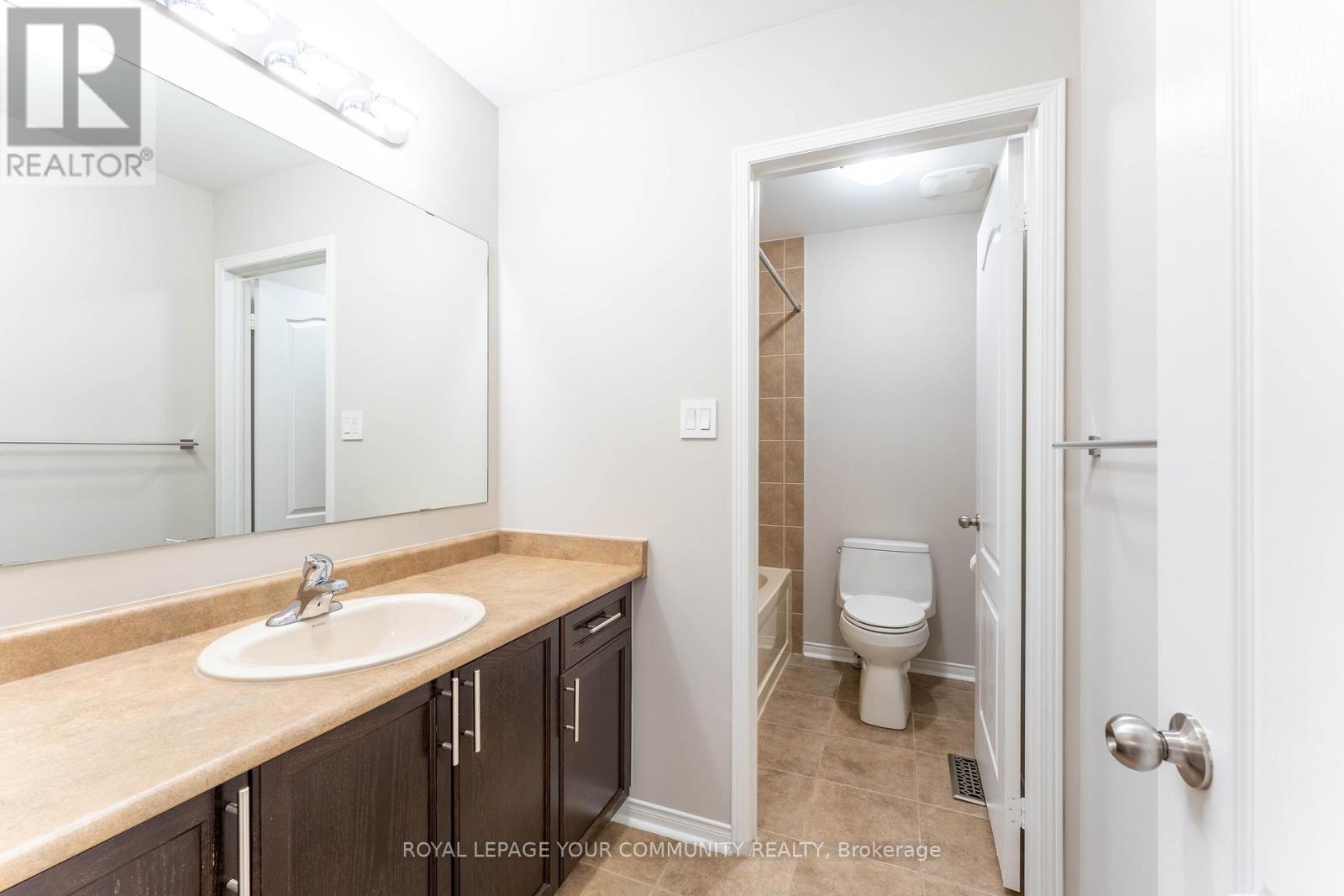 6 Bellchase Trail, Brampton (Bram East), Ontario  L6P 3K4 - Photo 18 - W12490418