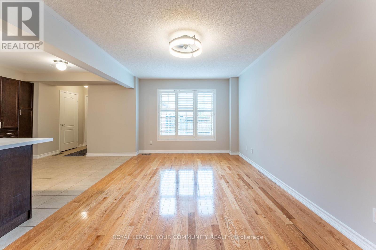 6 Bellchase Trail, Brampton (Bram East), Ontario  L6P 3K4 - Photo 7 - W12490418