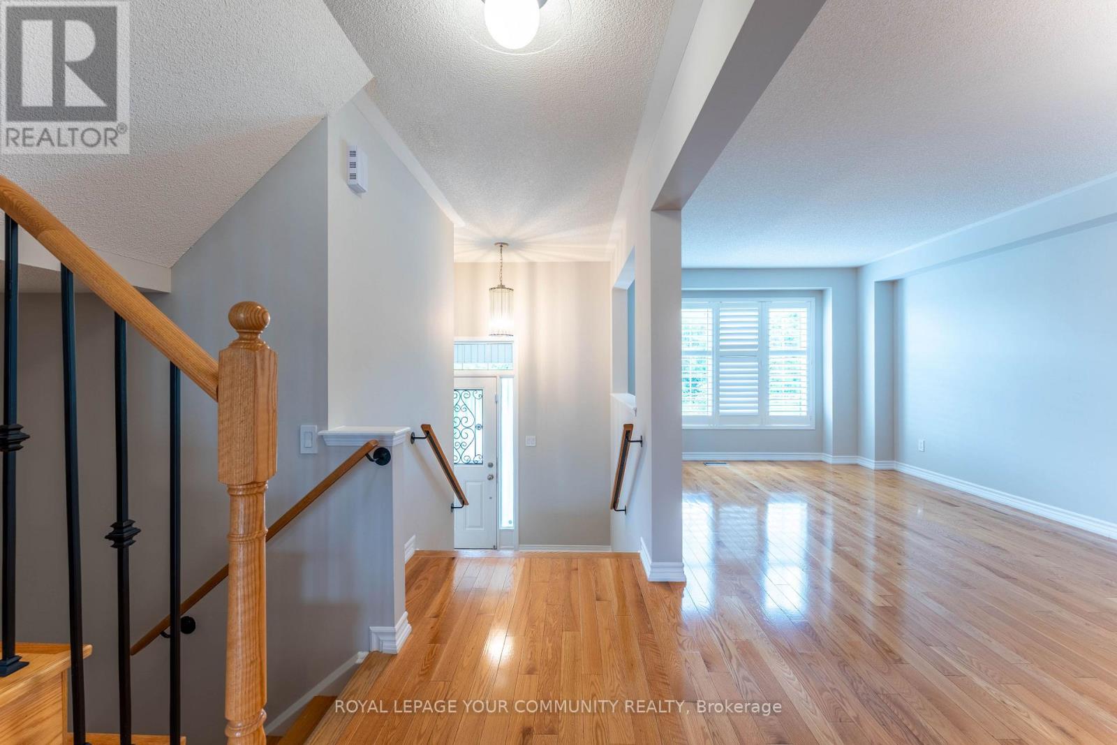 6 Bellchase Trail, Brampton (Bram East), Ontario  L6P 3K4 - Photo 9 - W12490418