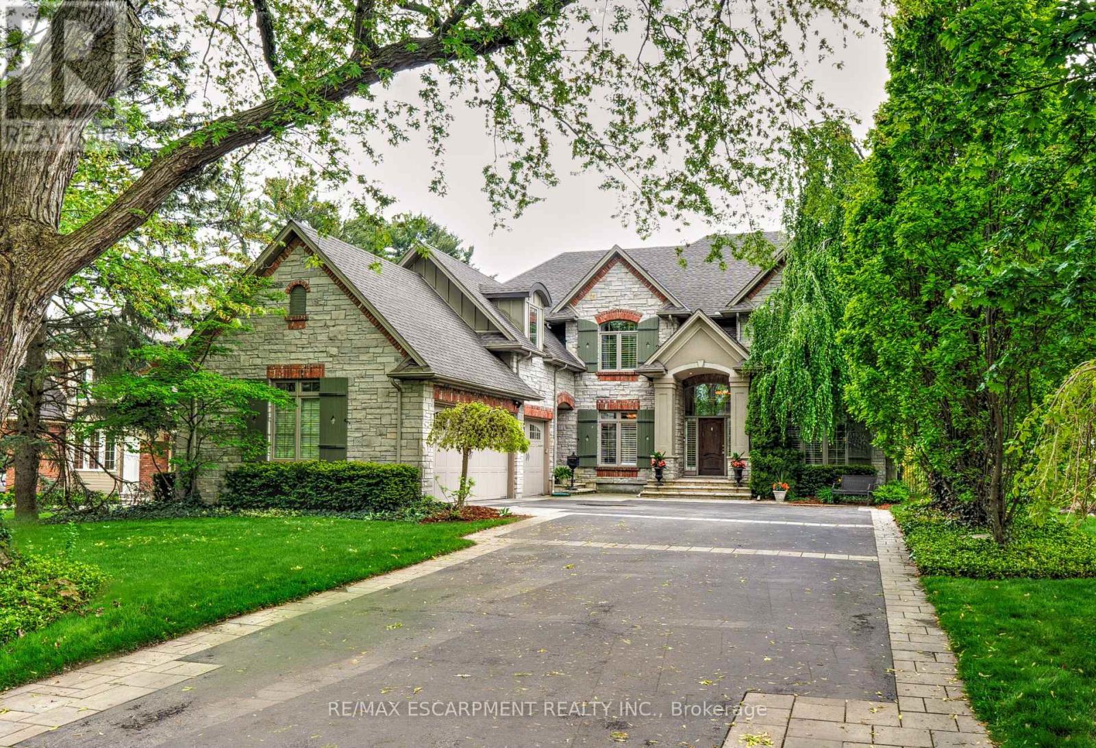 290 SHOREACRES ROAD, Burlington, Ontario