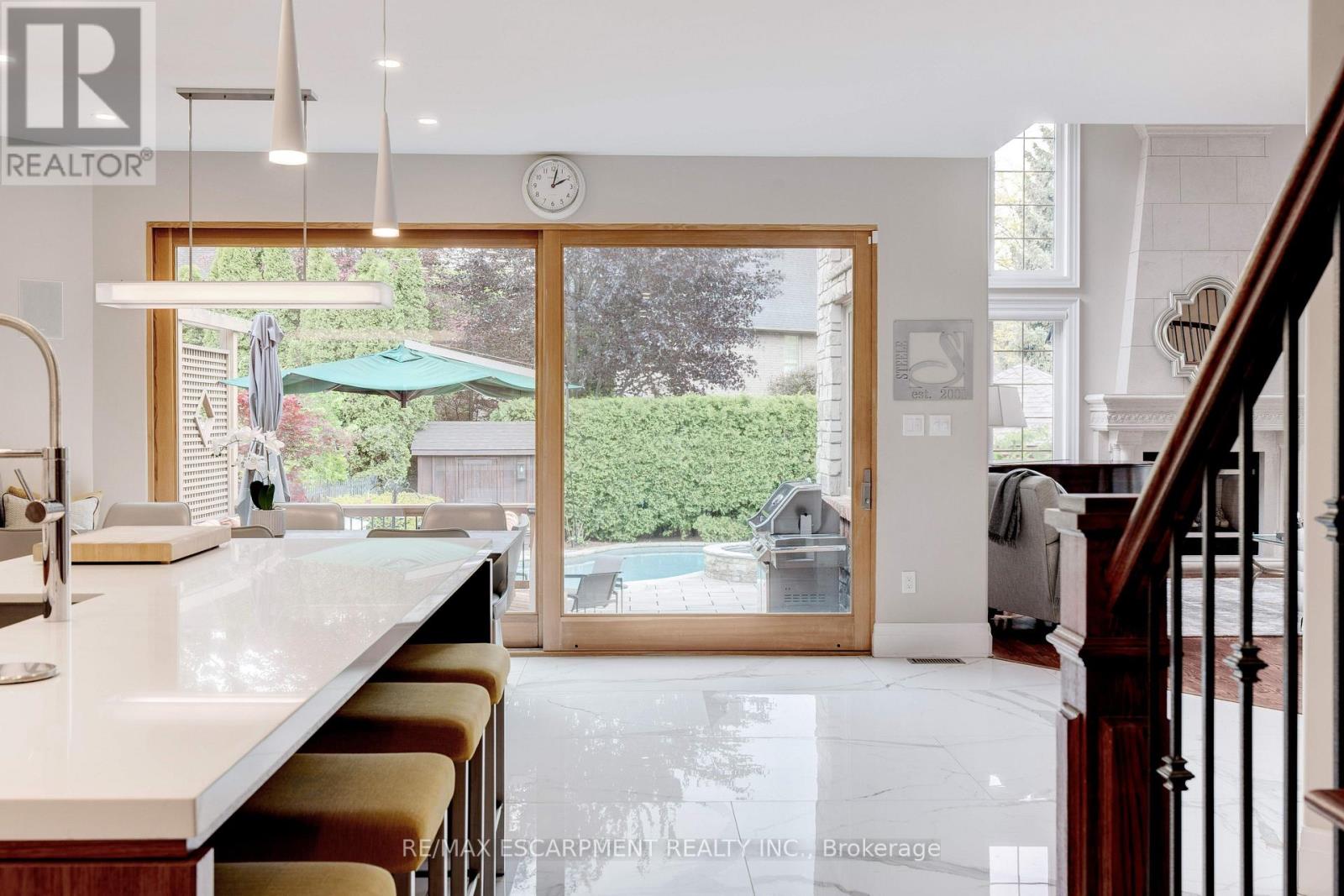 290 Shoreacres Road, Burlington, Ontario  L7L 2H4 - Photo 21 - W12490452