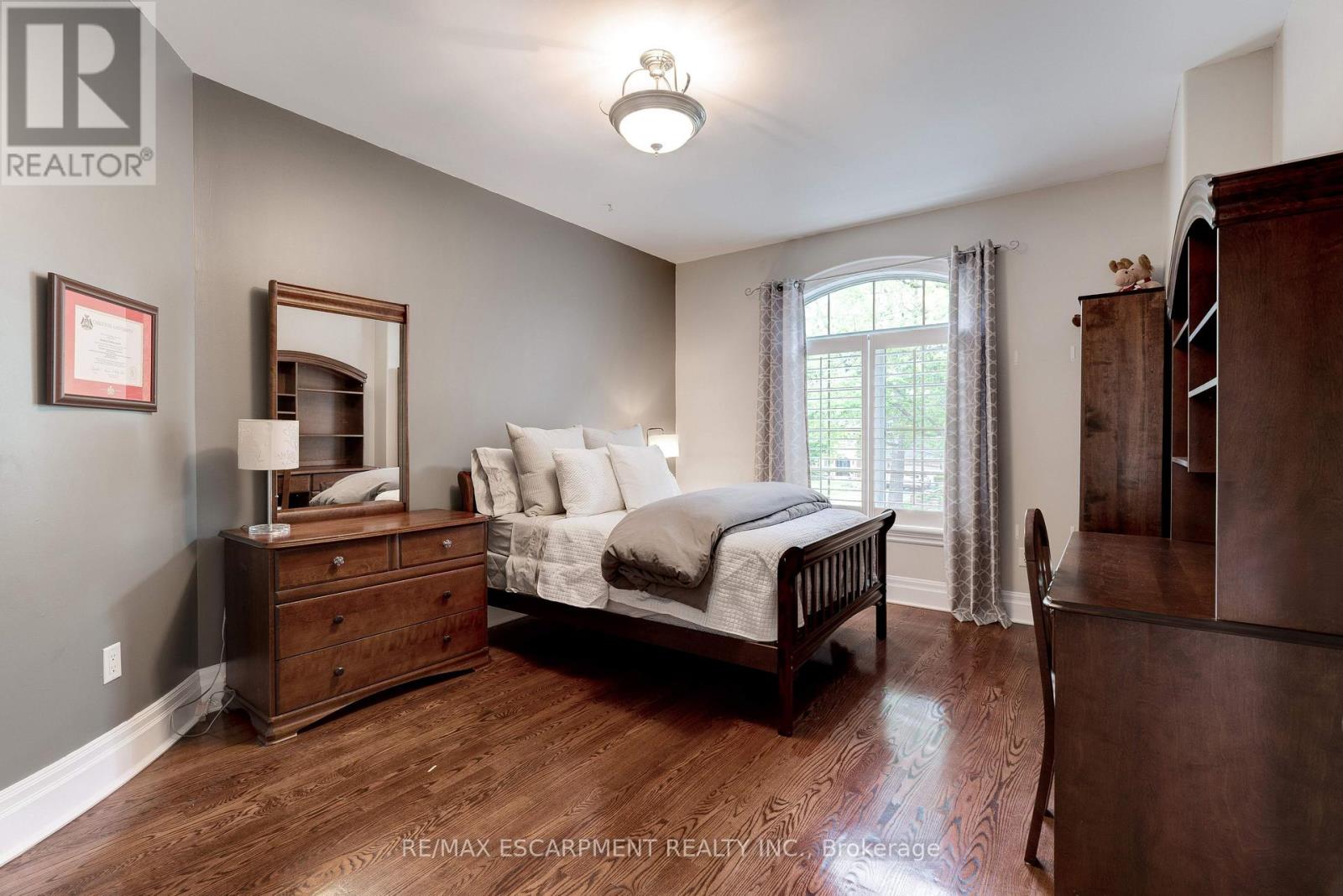 290 Shoreacres Road, Burlington, Ontario  L7L 2H4 - Photo 35 - W12490452