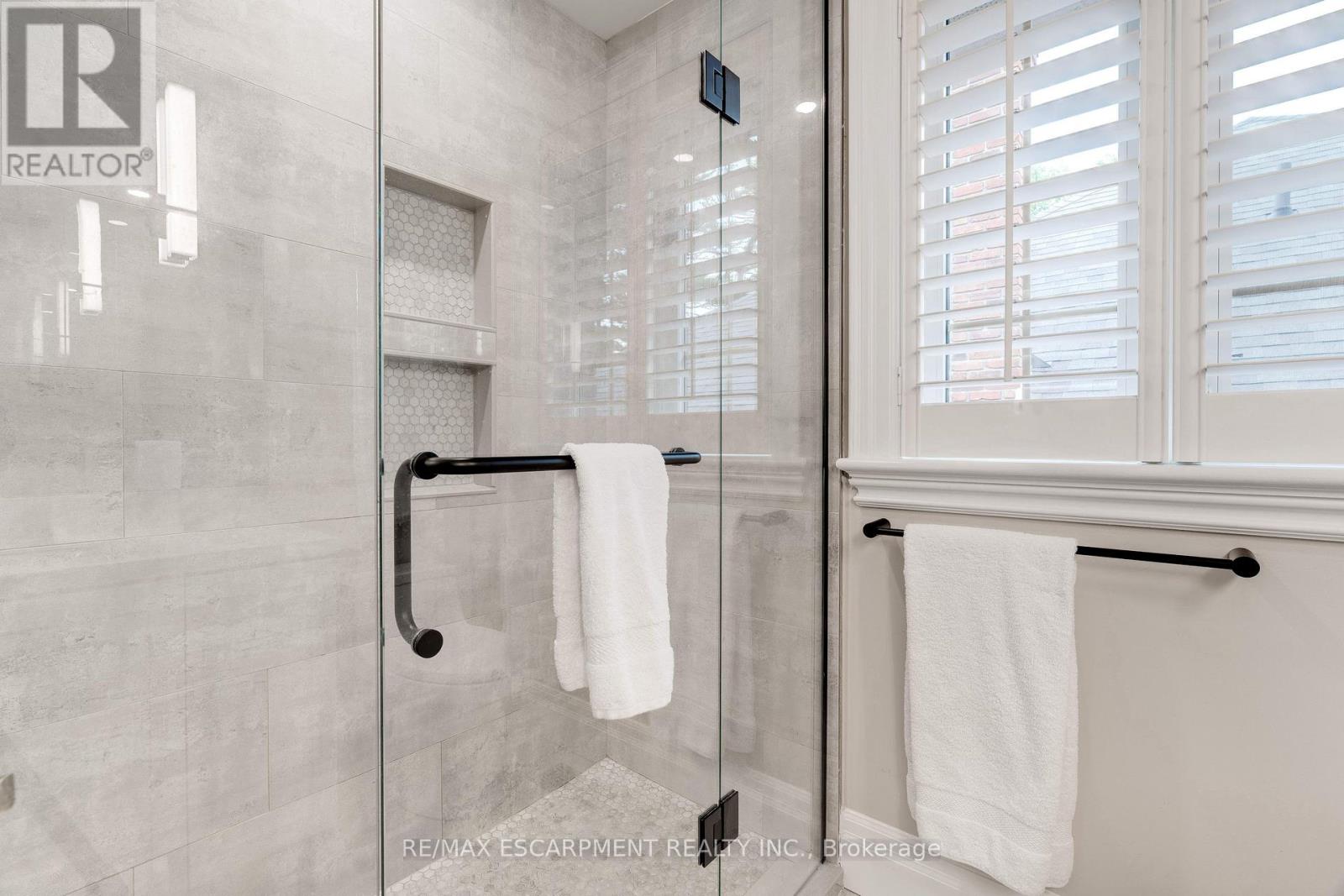 290 Shoreacres Road, Burlington, Ontario  L7L 2H4 - Photo 37 - W12490452