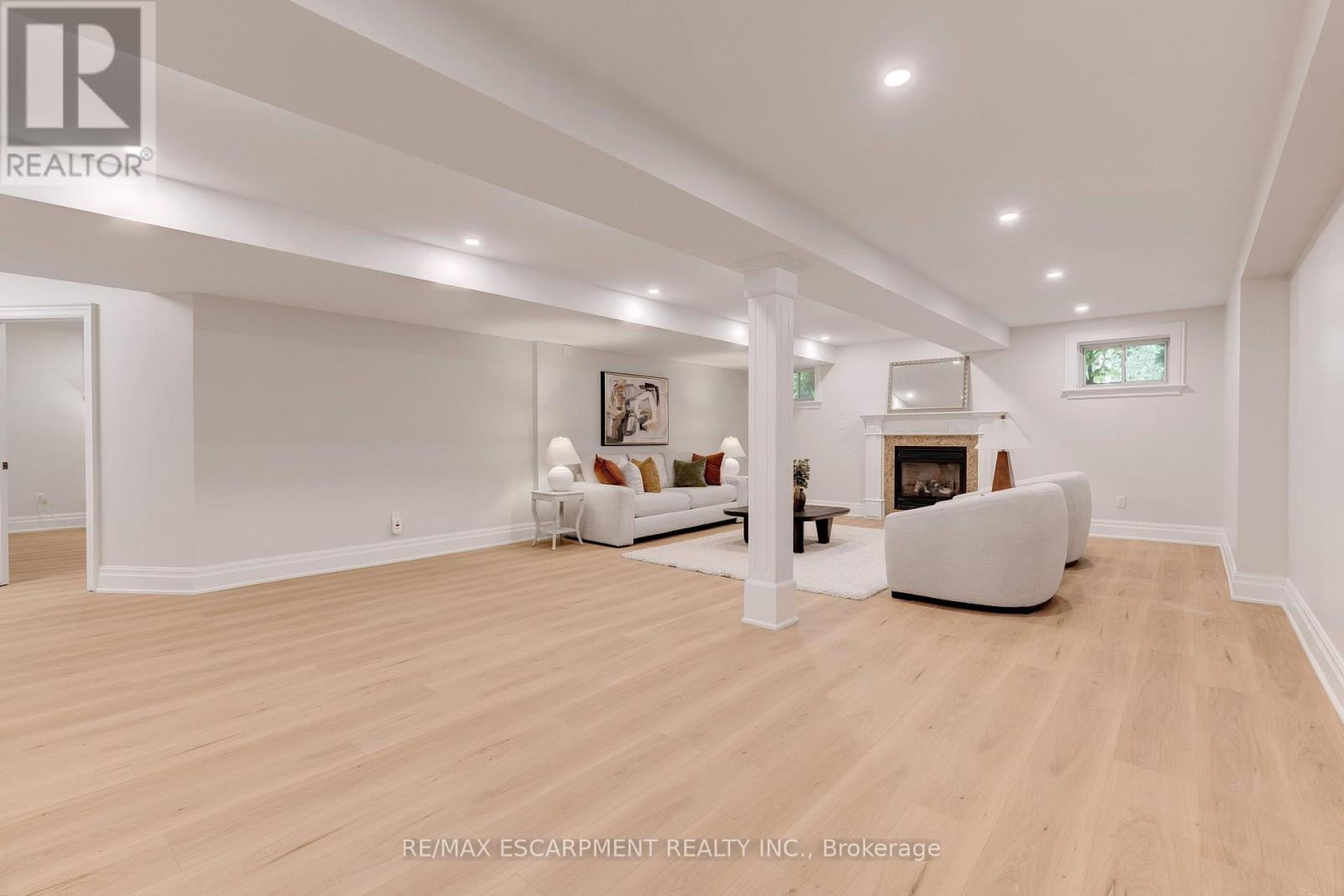 290 Shoreacres Road, Burlington, Ontario  L7L 2H4 - Photo 38 - W12490452