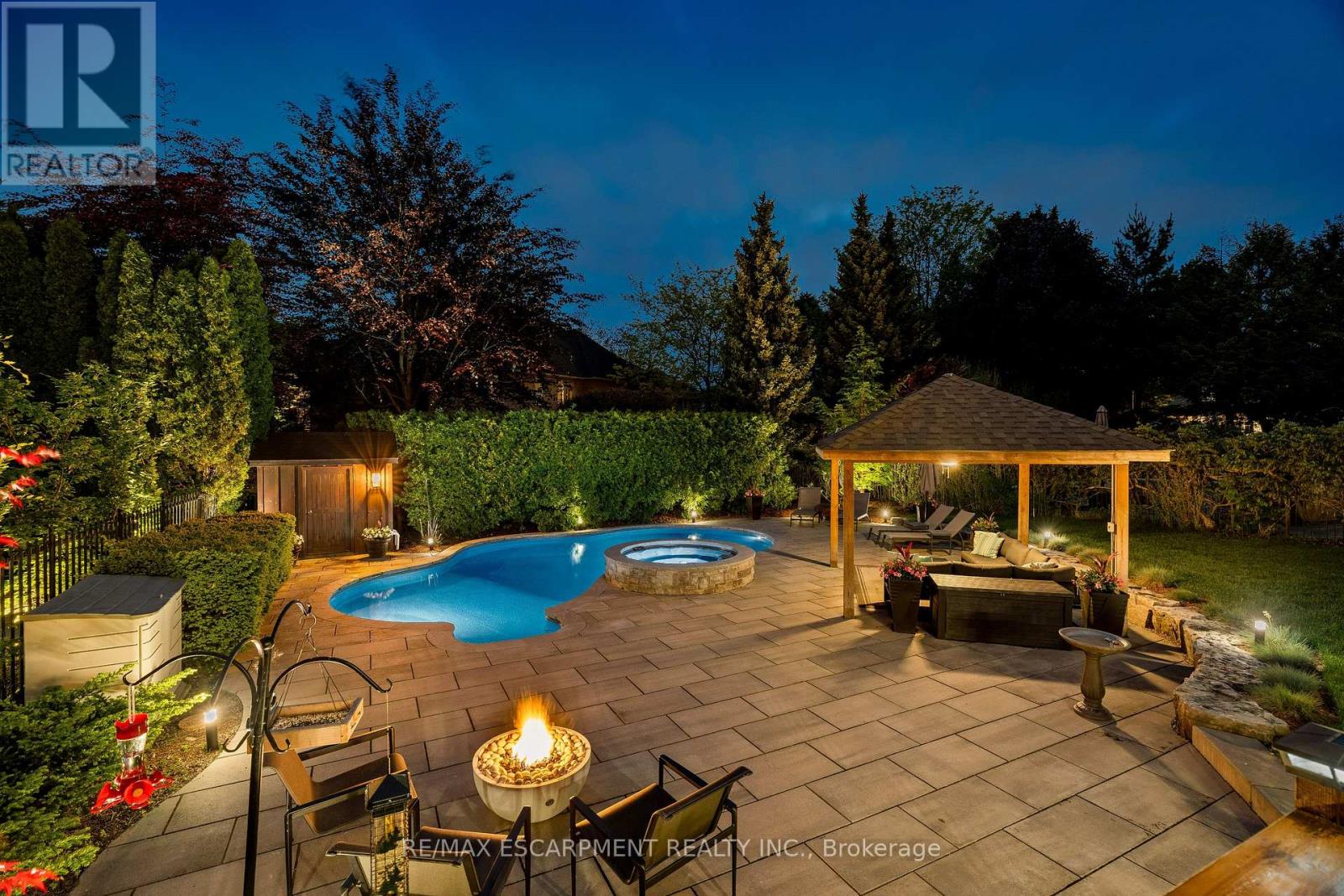 290 Shoreacres Road, Burlington, Ontario  L7L 2H4 - Photo 5 - W12490452