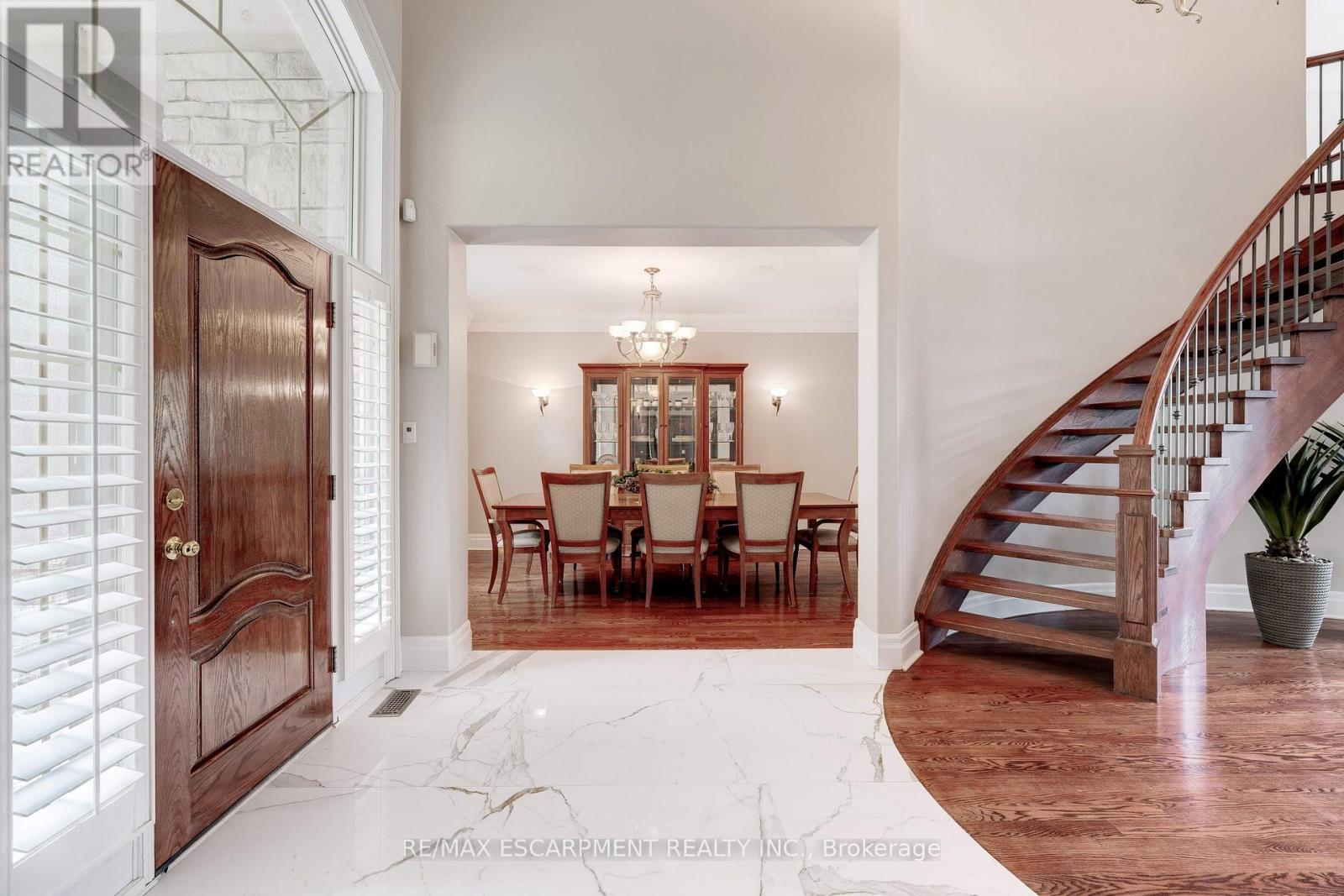 290 Shoreacres Road, Burlington, Ontario  L7L 2H4 - Photo 9 - W12490452