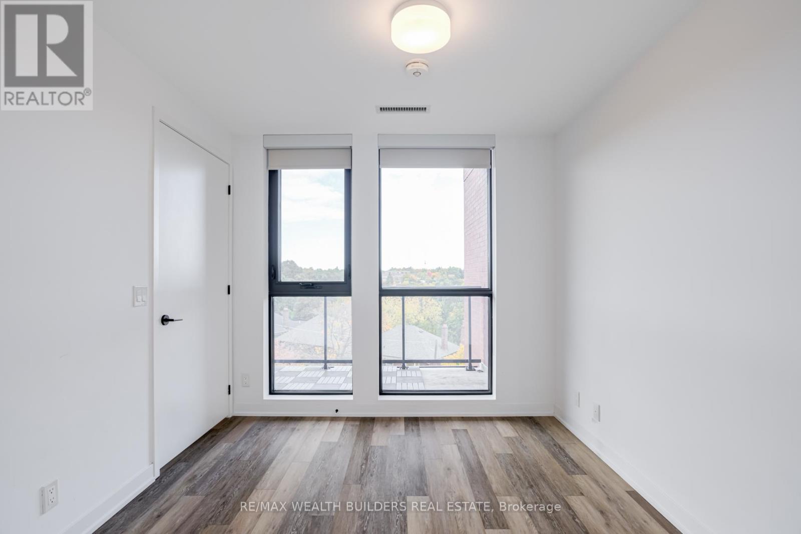 511 - 2118 Bloor Street W, Toronto, Ontario  M6S 1M8 - Photo 14 - W12485598