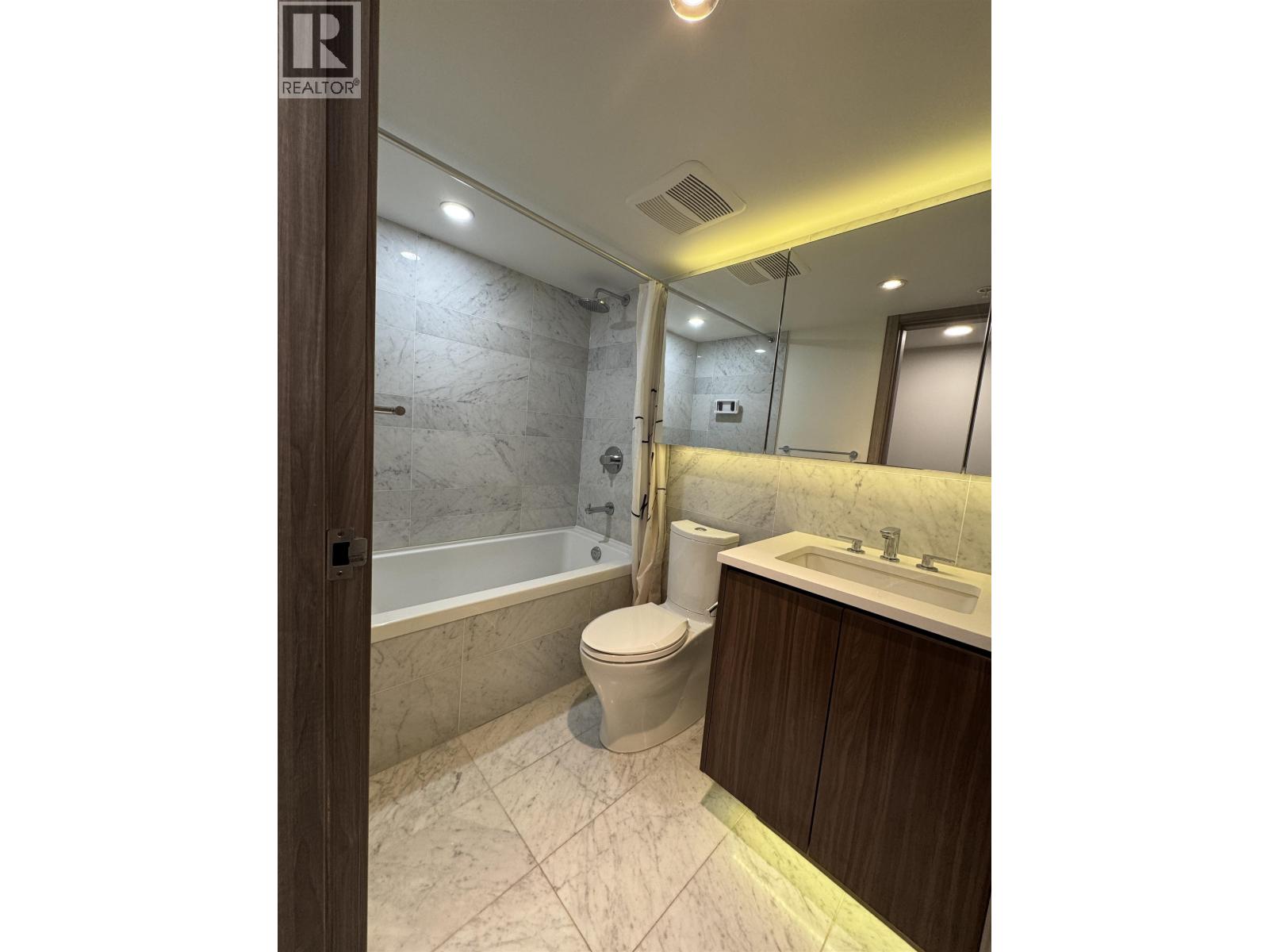 1121 8800 Hazelbridge Way, Richmond, British Columbia  V6X 0S3 - Photo 6 - R3044106