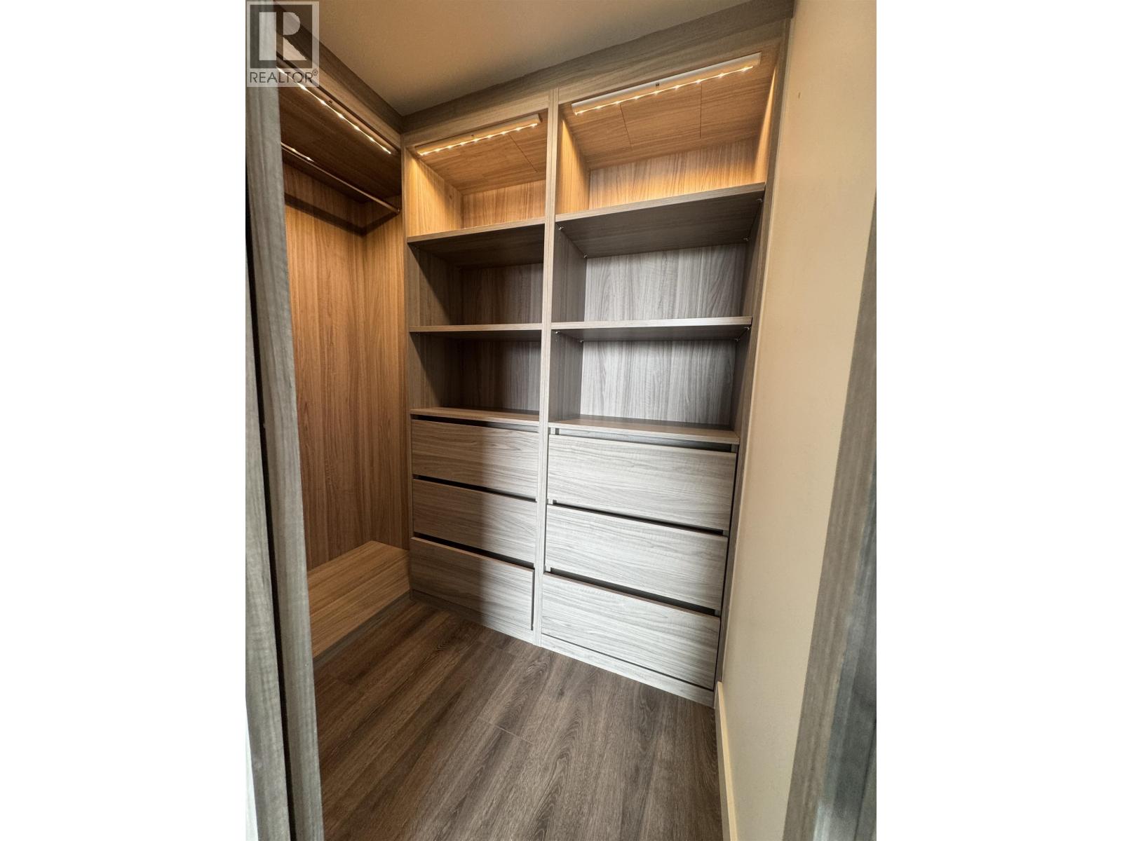 1121 8800 Hazelbridge Way, Richmond, British Columbia  V6X 0S3 - Photo 10 - R3044106