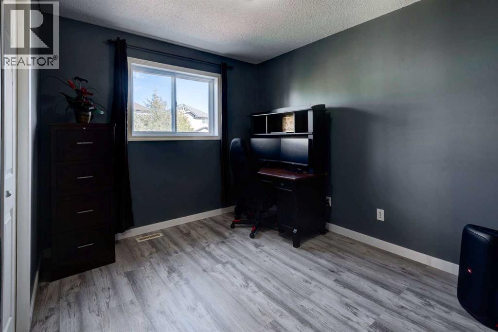 30 Everoak Gardens Sw, Calgary, Alberta  T2Y 0E2 - Photo 18 - A2262887