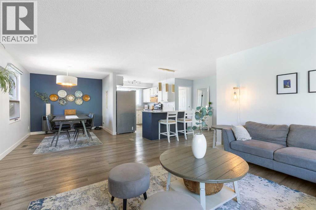 27 Deercrest Close Se, Calgary, Alberta  T2J 5S2 - Photo 13 - A2263736