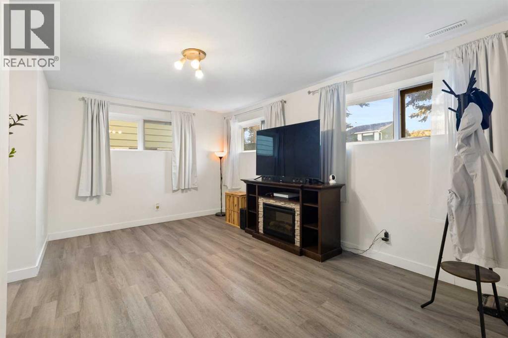 27 Deercrest Close Se, Calgary, Alberta  T2J 5S2 - Photo 30 - A2263736