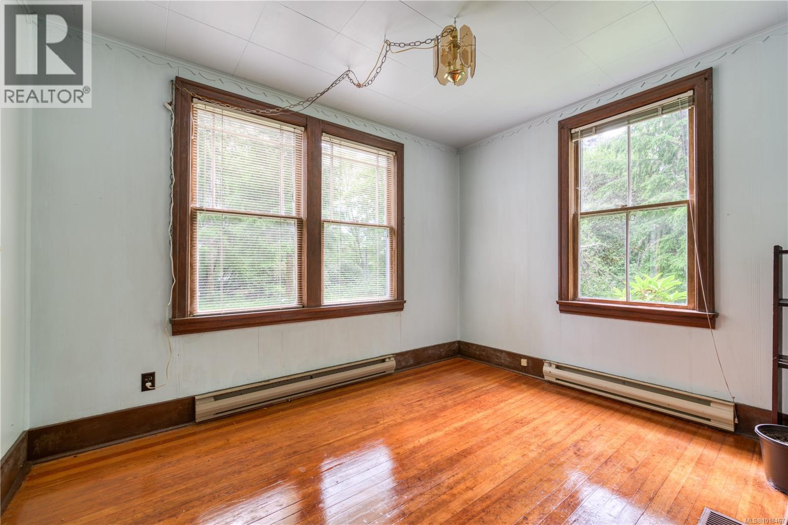 W580 Quatsino Rd, Quatsino, British Columbia  V0N 2V0 - Photo 10 - 1018467