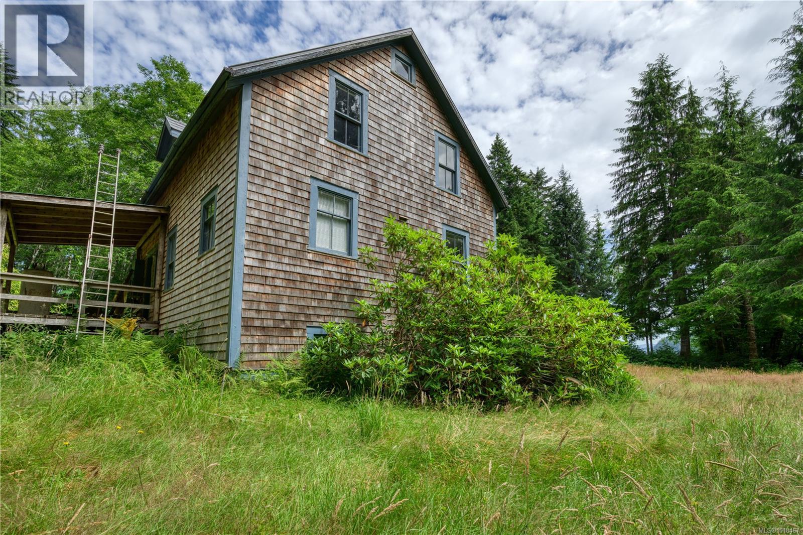 W580 Quatsino Rd, Quatsino, British Columbia  V0N 2V0 - Photo 3 - 1018467