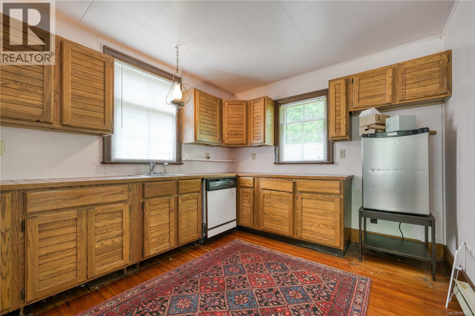 W580 Quatsino Rd, Quatsino, British Columbia  V0N 2V0 - Photo 8 - 1018467