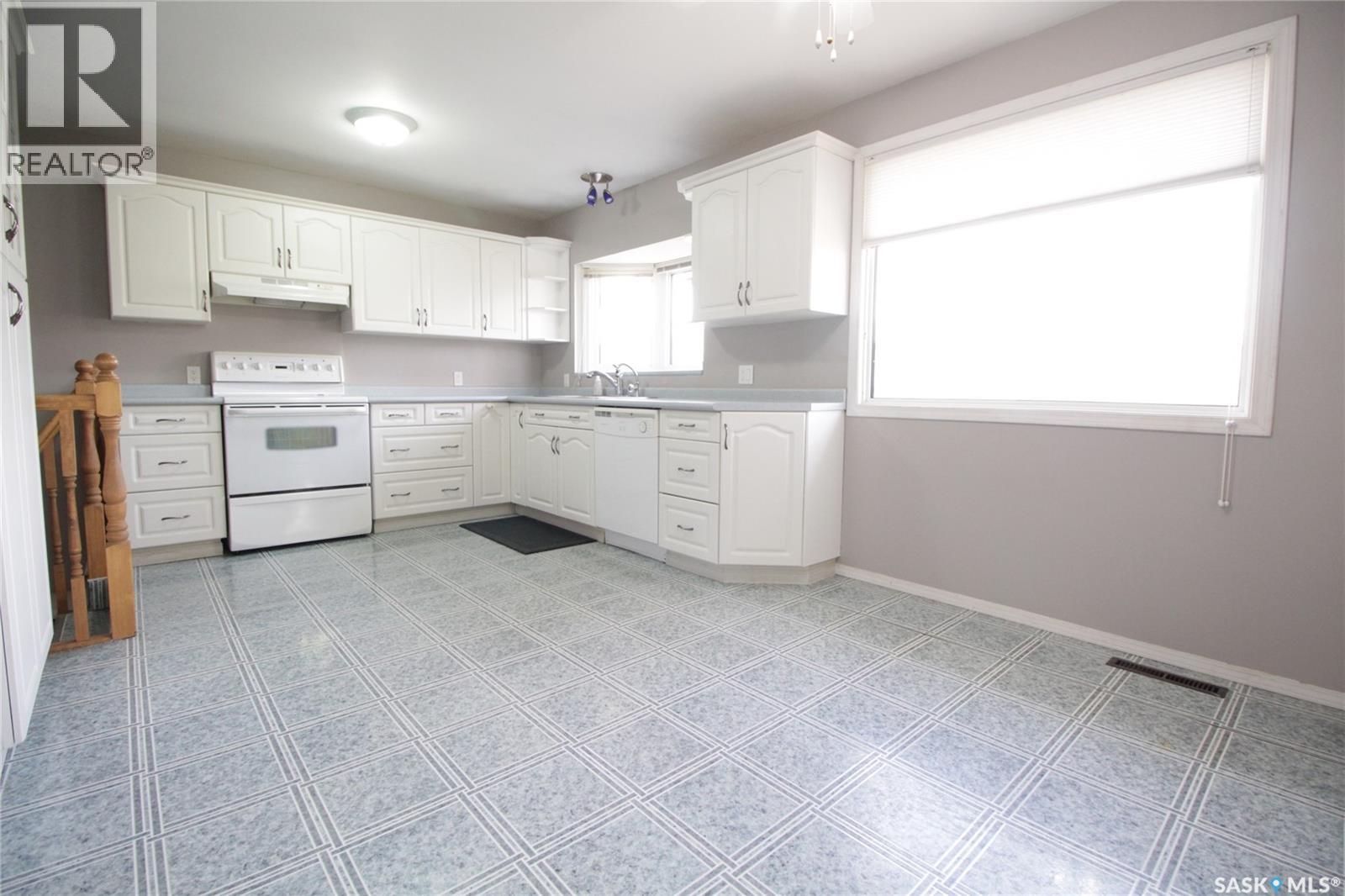 1518 Chestnut Drive, Moosomin, Saskatchewan  S0G 3N0 - Photo 3 - SK022013