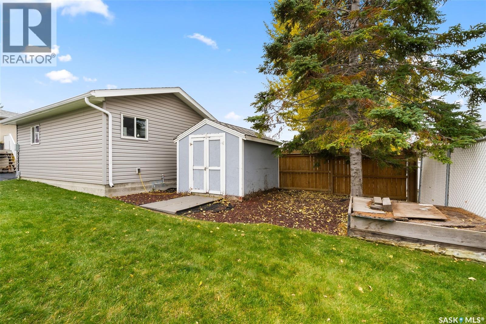 219 Lloyd Crescent, Regina, Saskatchewan  S4R 6C2 - Photo 35 - SK021973