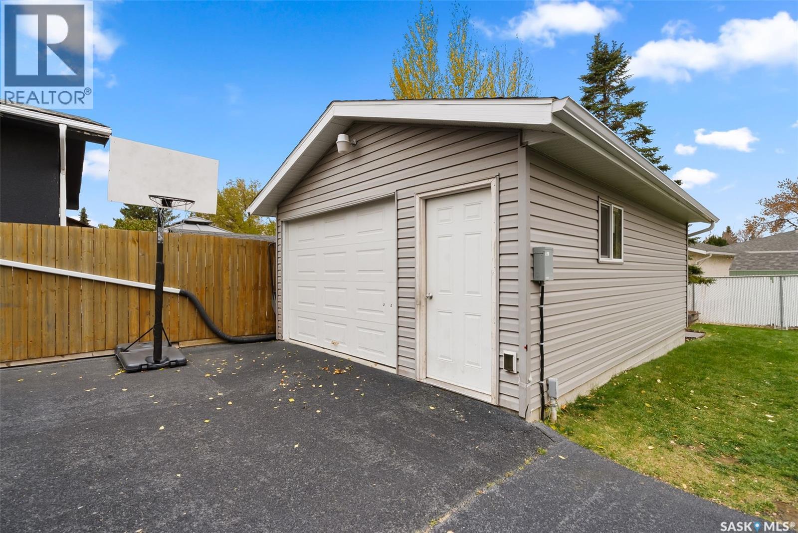 219 Lloyd Crescent, Regina, Saskatchewan  S4R 6C2 - Photo 39 - SK021973