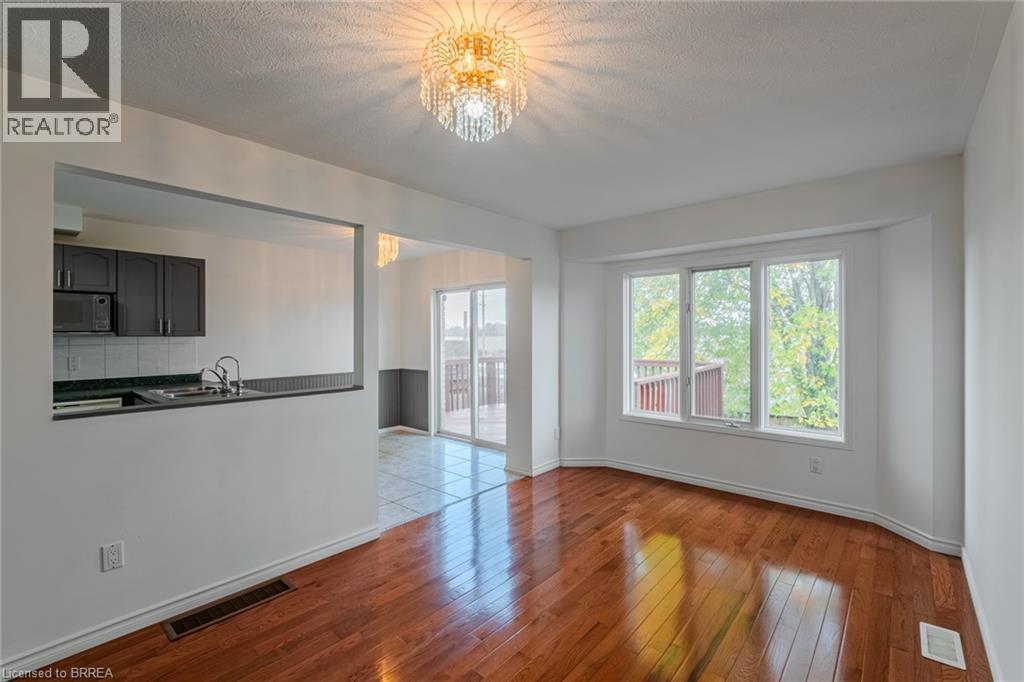 25 Anastasia Crescent, Brantford, Ontario  N3P 2A9 - Photo 8 - 40784355