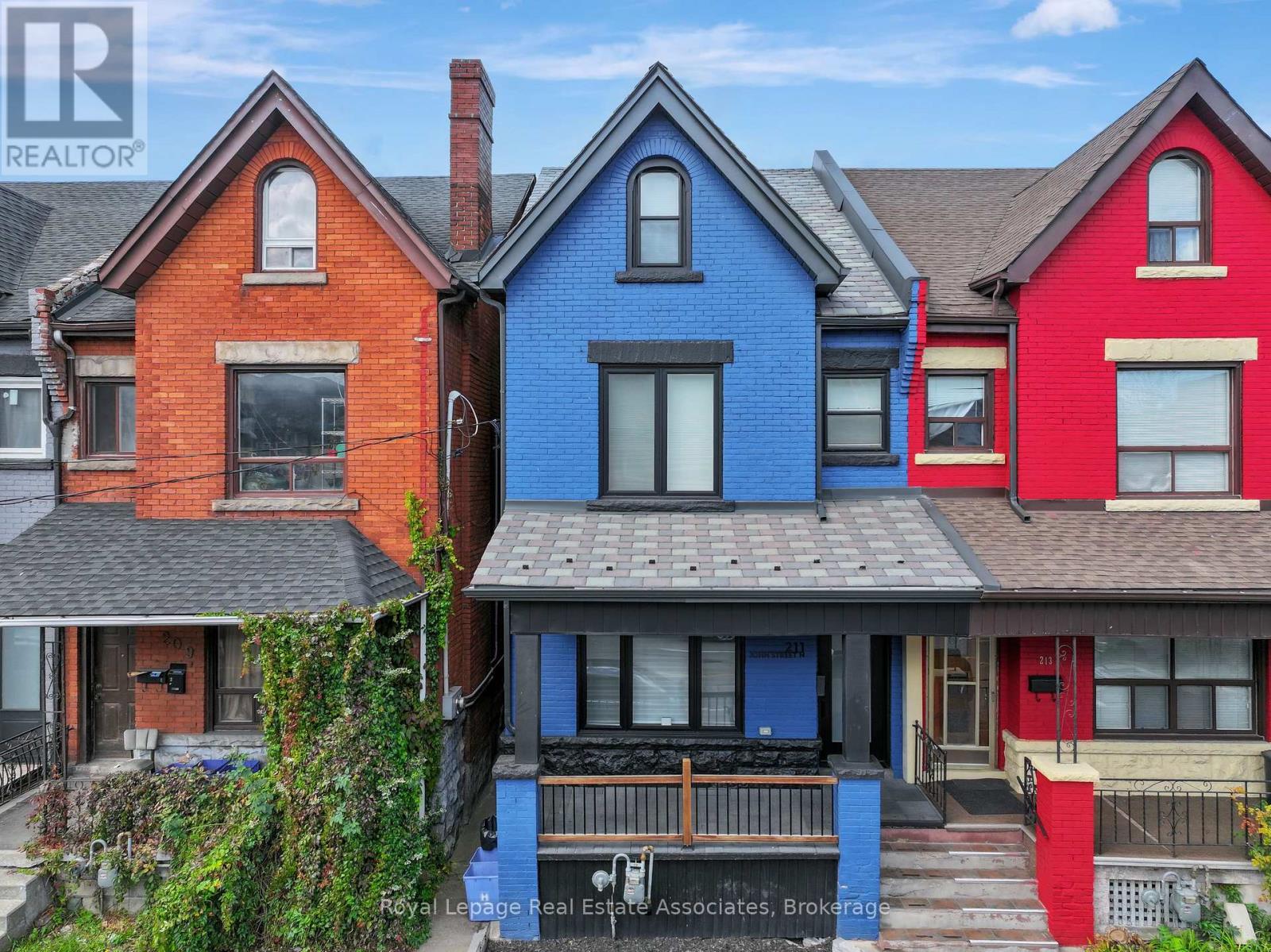 211 JOHN STREET N, Hamilton, Ontario