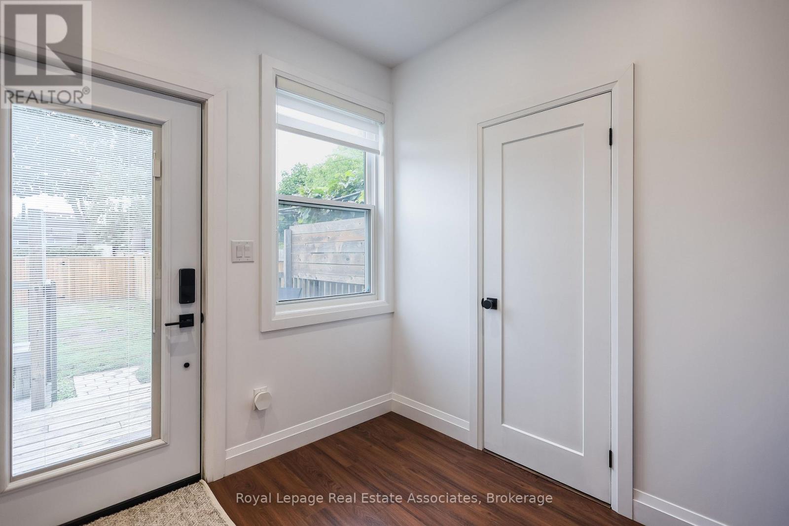 211 John Street N, Hamilton (Beasley), Ontario  L8L 4P4 - Photo 18 - X12490272