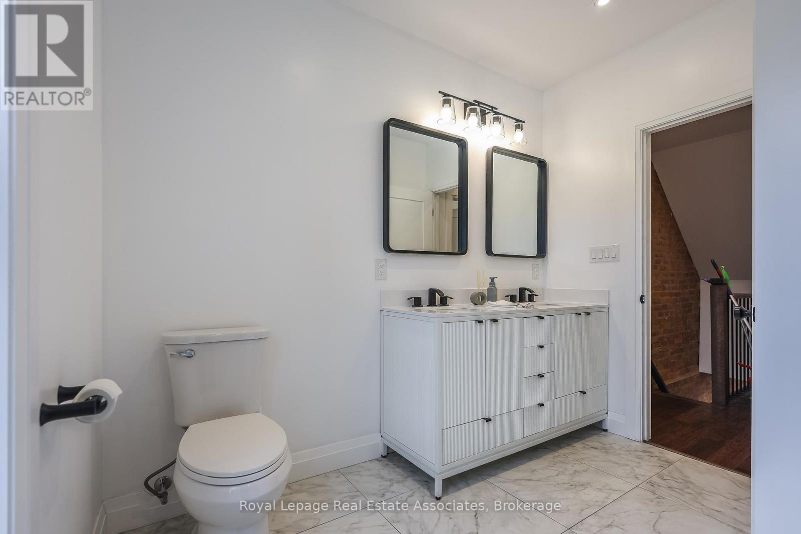 211 John Street N, Hamilton (Beasley), Ontario  L8L 4P4 - Photo 21 - X12490272