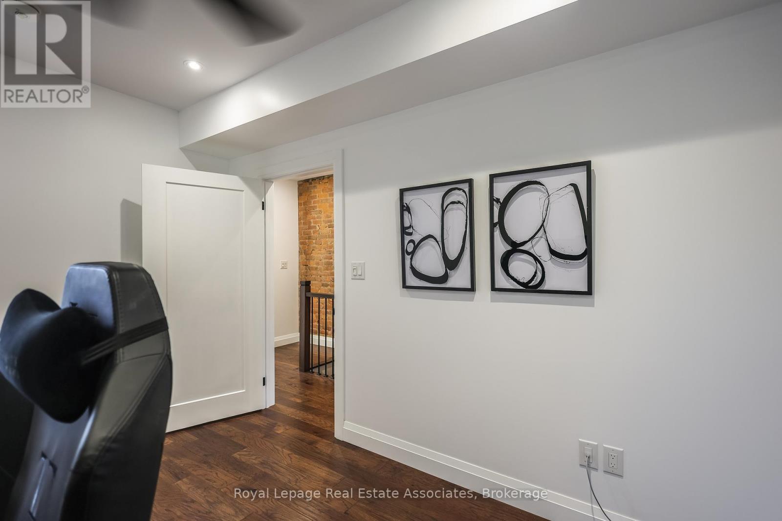 211 John Street N, Hamilton (Beasley), Ontario  L8L 4P4 - Photo 24 - X12490272