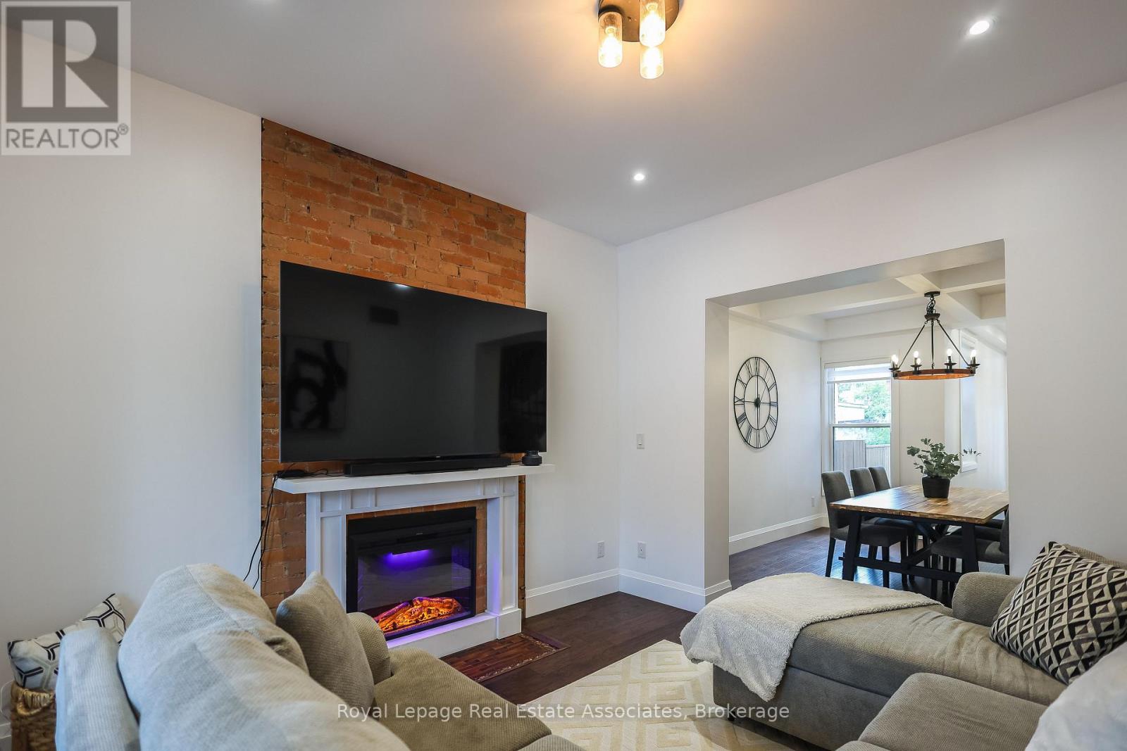 211 John Street N, Hamilton (Beasley), Ontario  L8L 4P4 - Photo 9 - X12490272