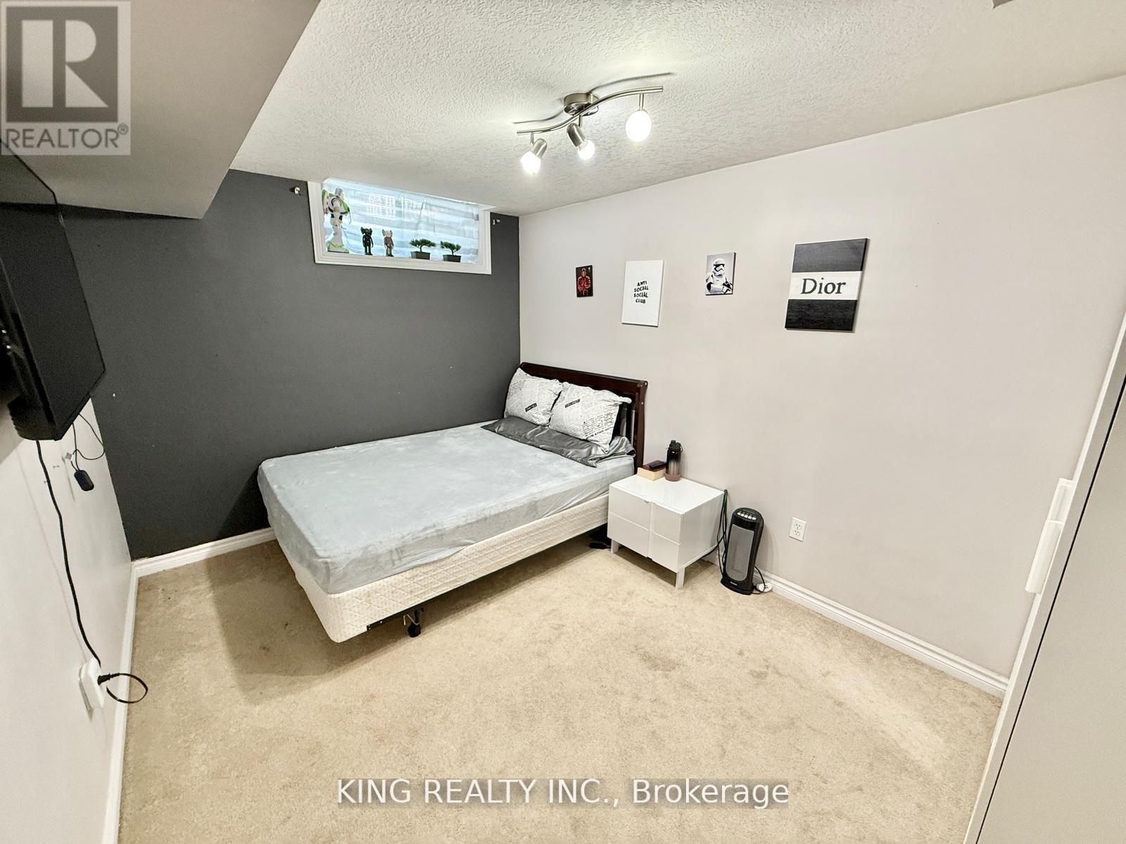 196 Crimson Crescent, London East, Ontario  N5W 6G1 - Photo 6 - X12490416