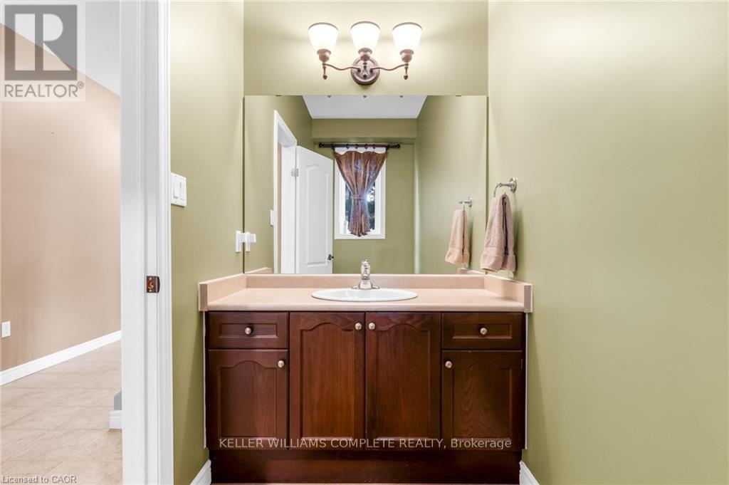 114 Armour Crescent, Hamilton, Ontario  L9K 1R9 - Photo 23 - X12490420