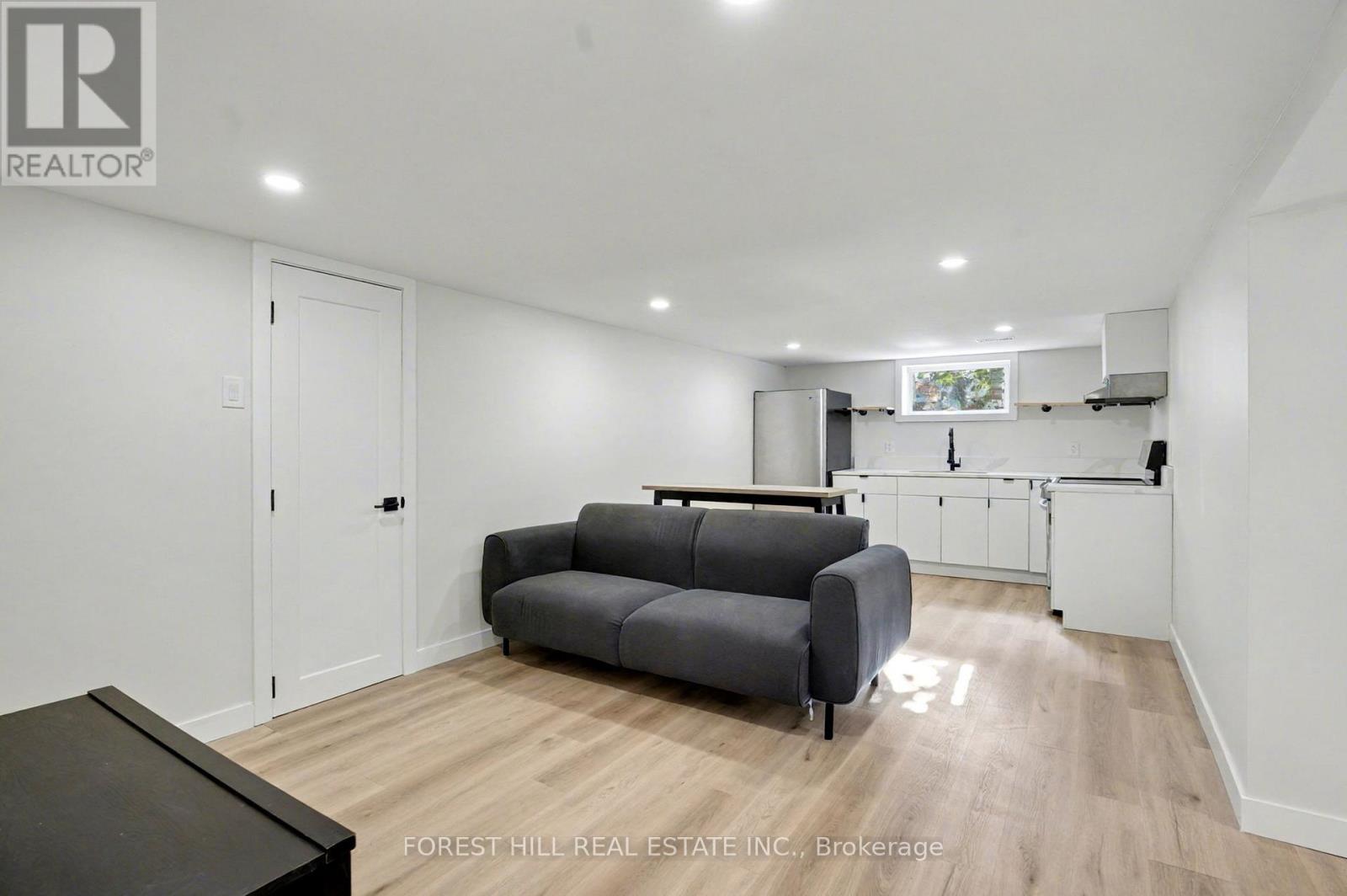 68 Cassino Avenue, Guelph, Ontario  N1E 2J3 - Photo 17 - X12490426