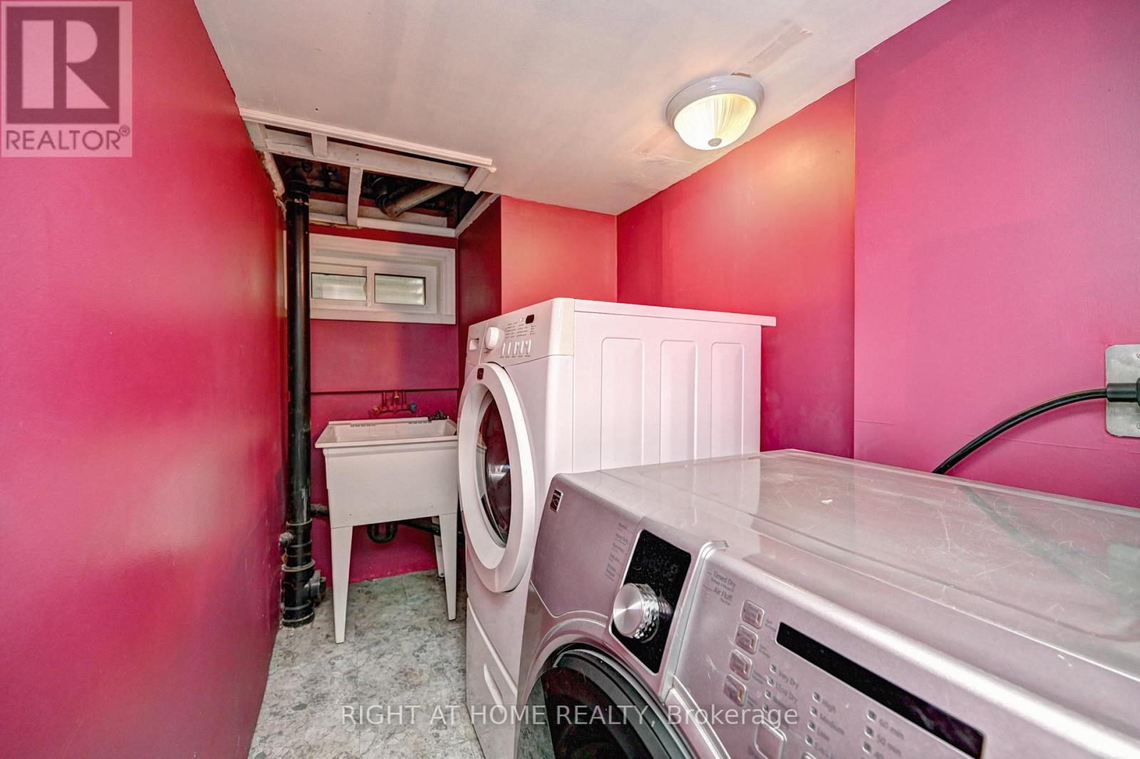 39 Southwood Drive, Kitchener, Ontario  N2E 2E6 - Photo 34 - X12490438