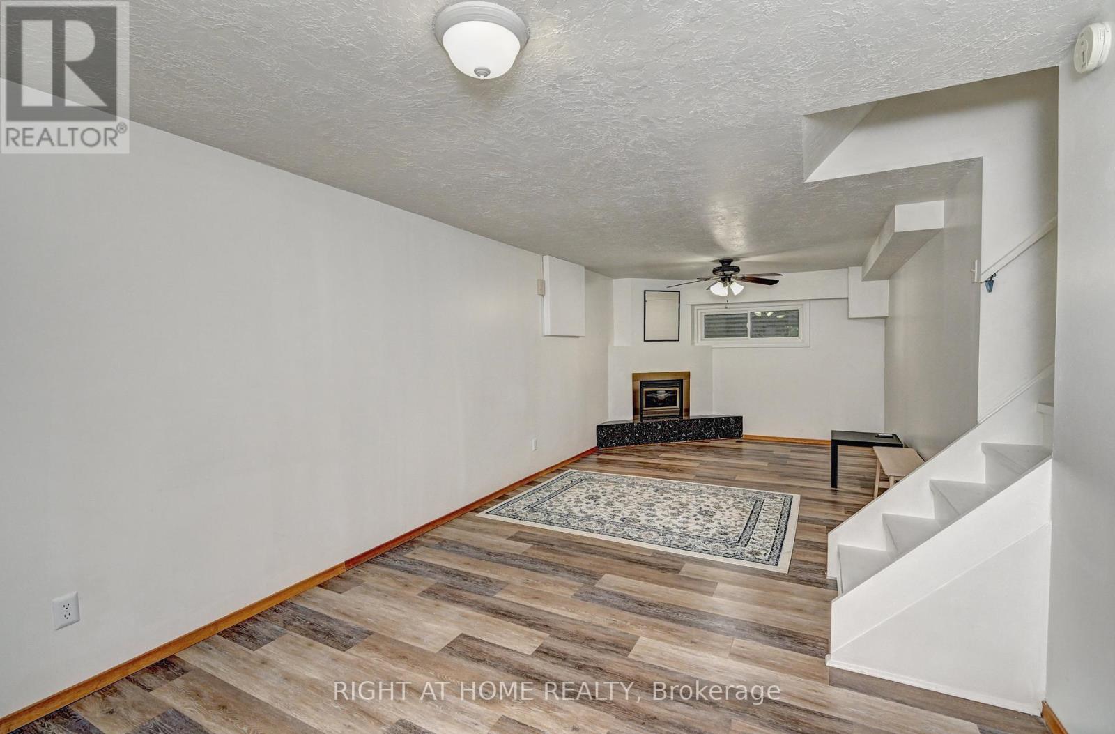 39 Southwood Drive, Kitchener, Ontario  N2E 2E6 - Photo 37 - X12490438